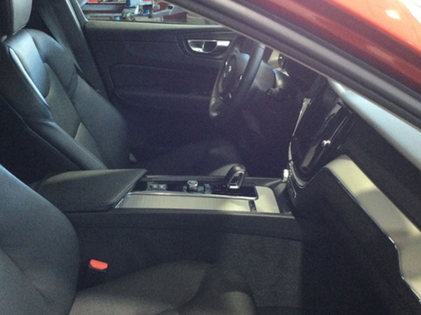 Volvo XC60 B4 D Essential Auto 145 kW (197 CV)