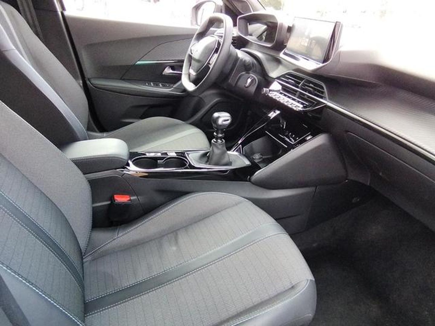 Peugeot 2008 PureTech 130 S&S Allure Pack 96 kW (130 CV)