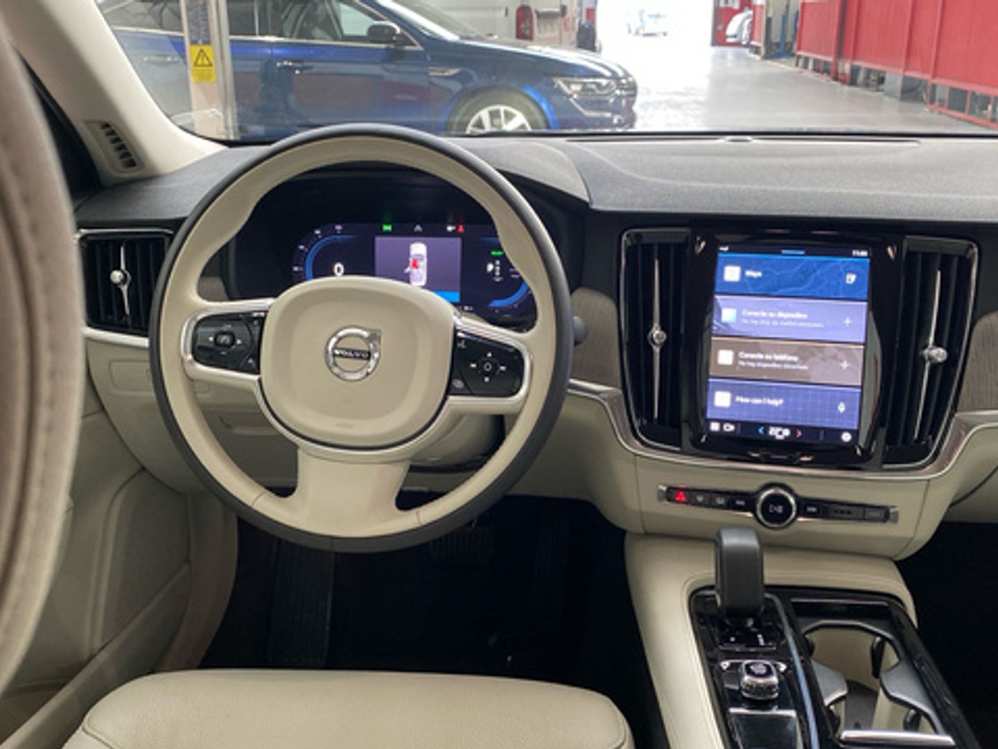 Volvo S90 T8 Recharge Core Bright