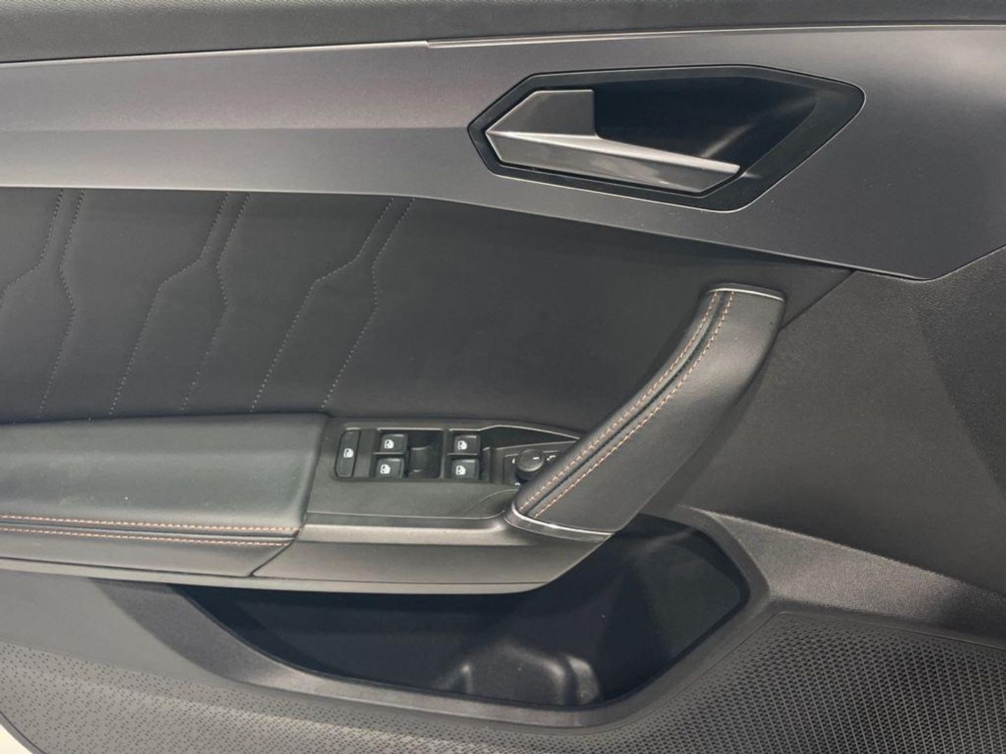 CUPRA Leon Sportstourer 1.5 eTSI DSG 110 kW (150 CV)