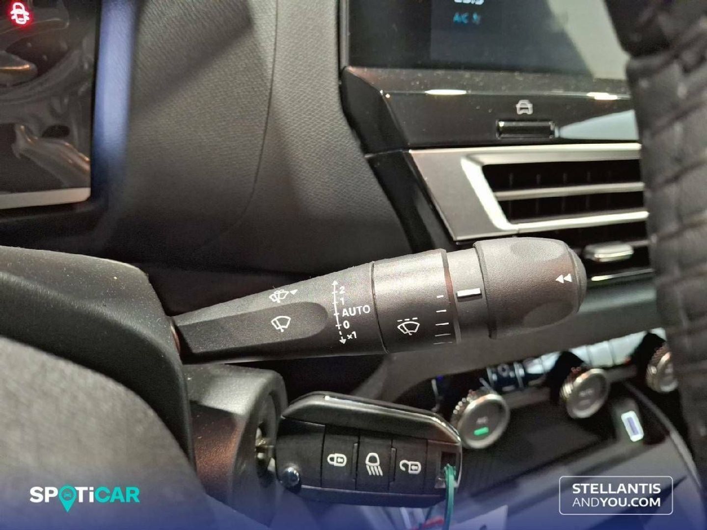 Citroen ë-C4 X 50KWh eléctrico Feel 100 kW (136 CV)