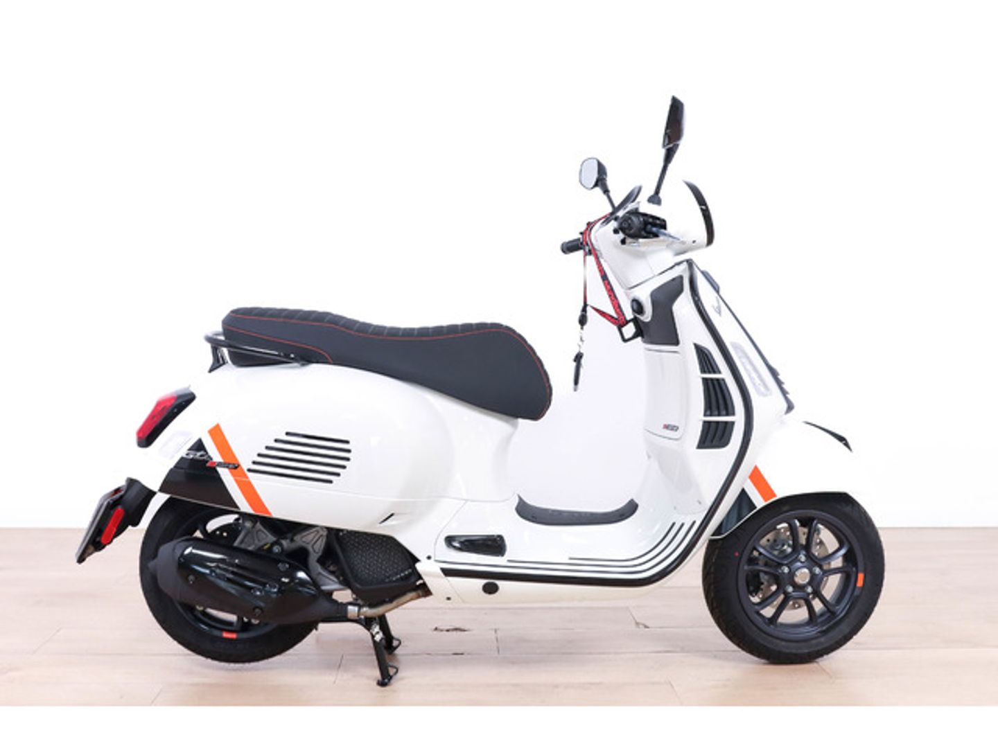 Vespa GTS 125 SUPERSPORT Blanco Motorcycle