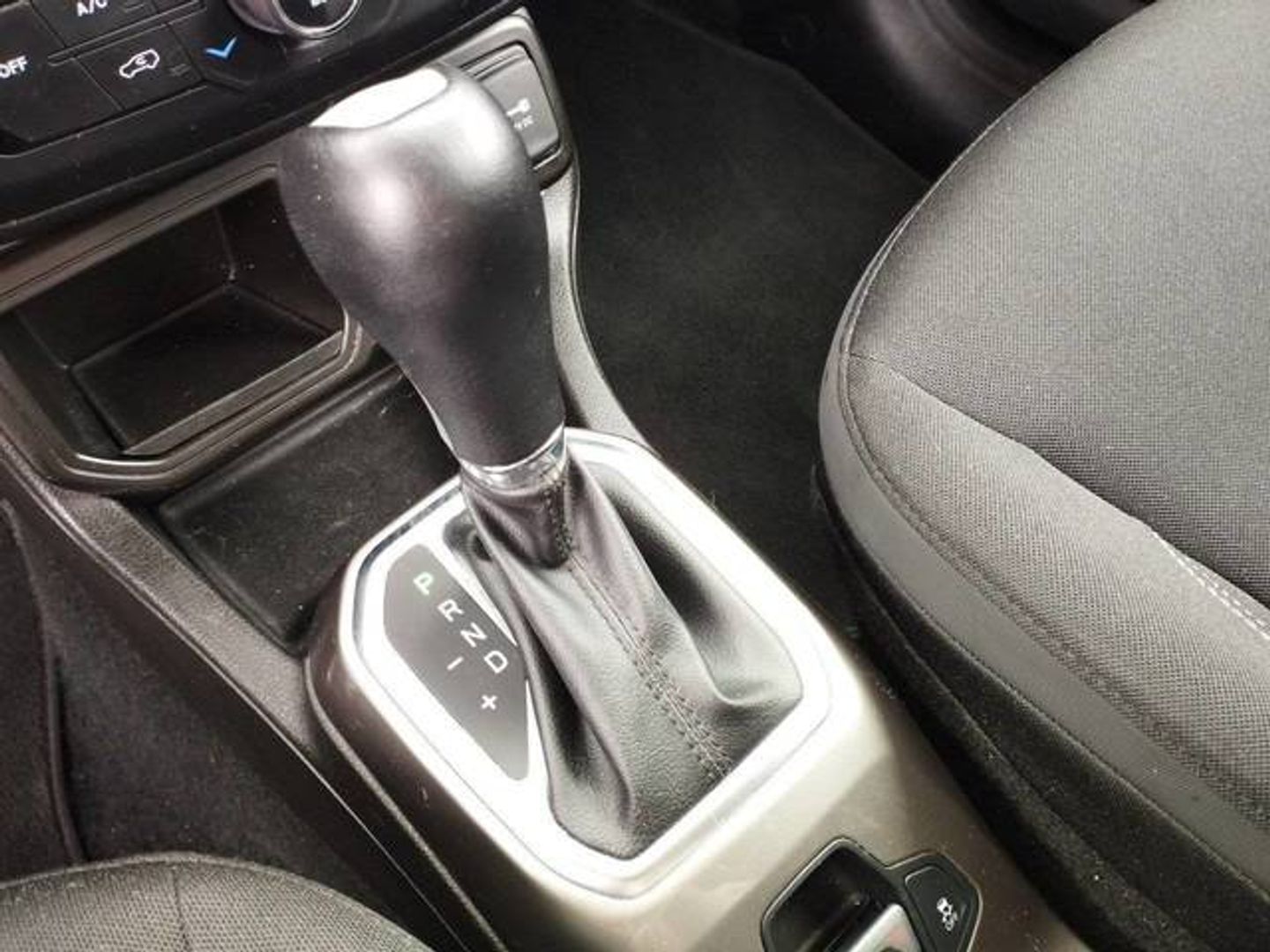 Jeep Renegade 1.3G Limited 4x2 DDCT 110 kW (150 CV)