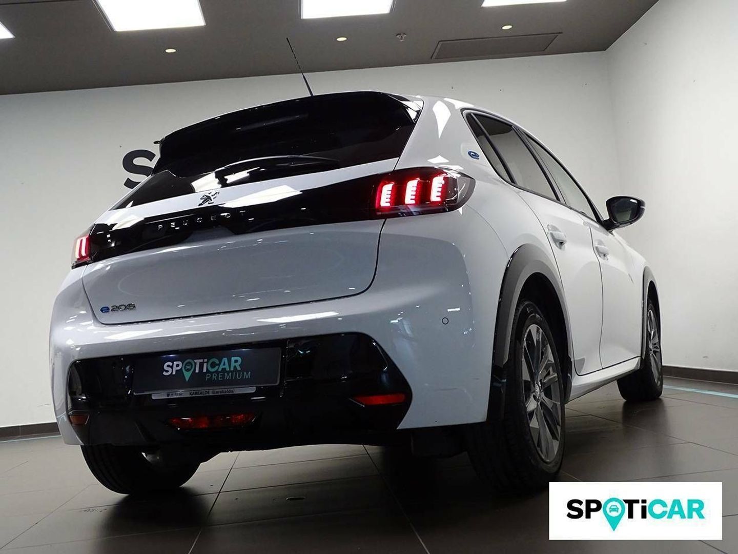Peugeot e-208 Eléctrico Allure 100 kW (136 CV)