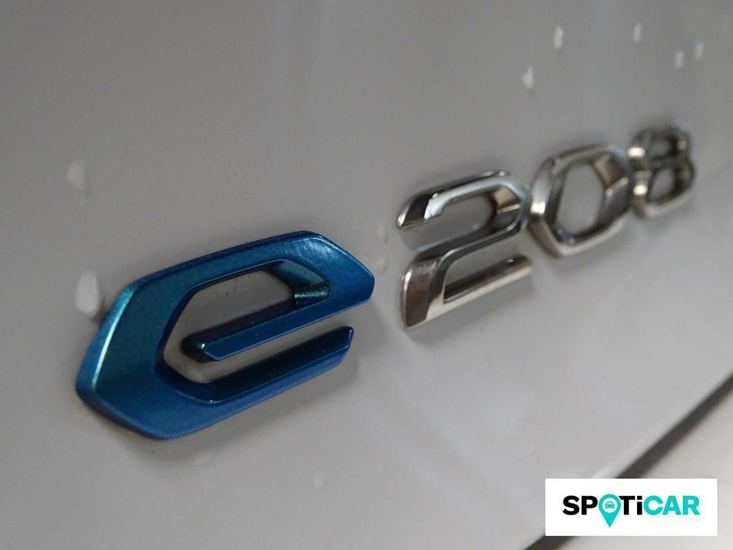 Peugeot e-208 Eléctrico Allure 100 kW (136 CV)