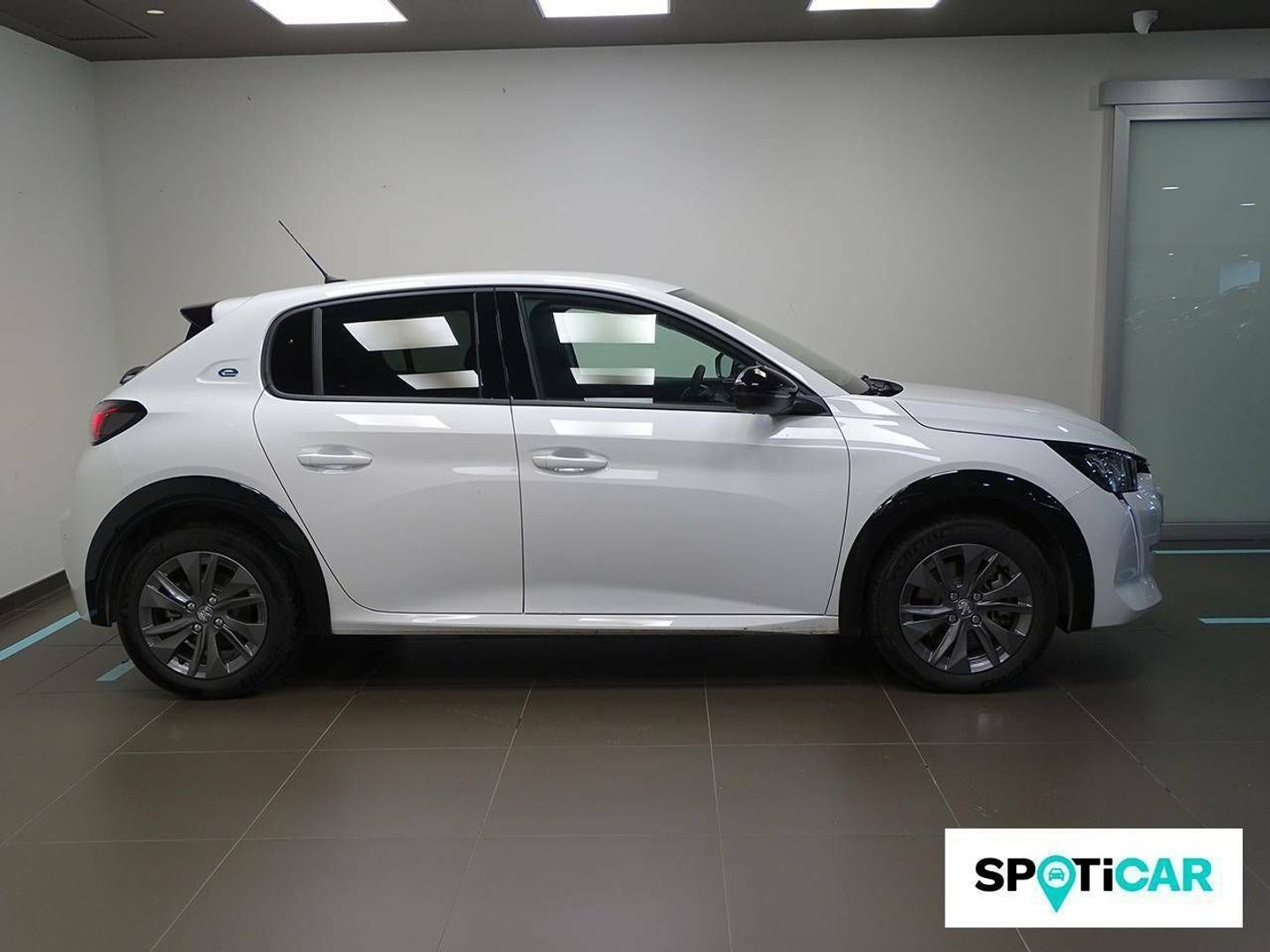 Peugeot e-208 Eléctrico Allure 100 kW (136 CV)