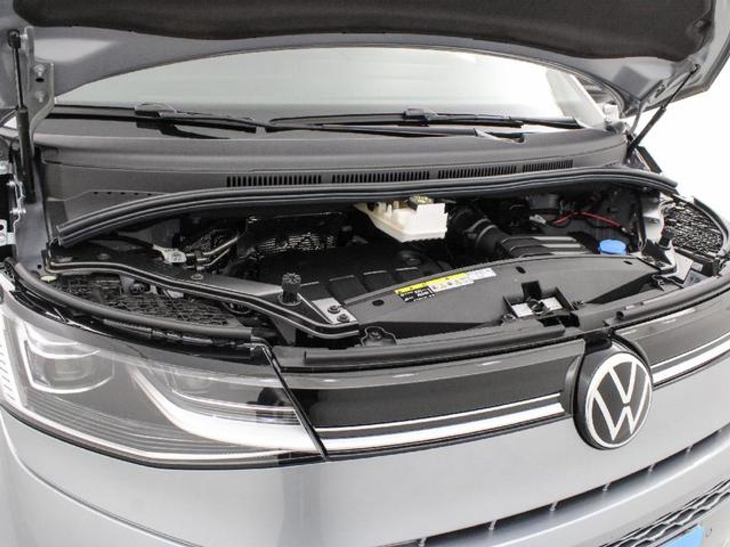 Volkswagen Multivan 2.0 TDI Life Batalla Corta