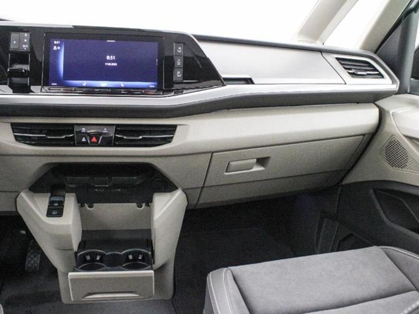 Volkswagen Multivan 2.0 TDI Life Batalla Corta