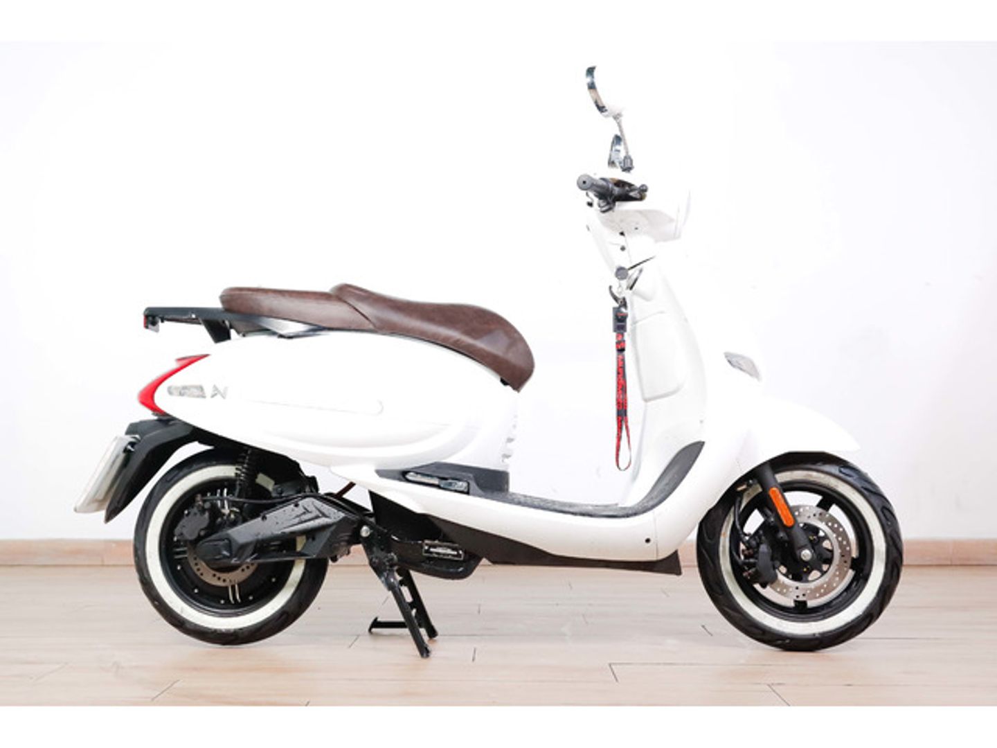 Nmoto LX 06 MAX 06 MAX Blanco Motorcycle