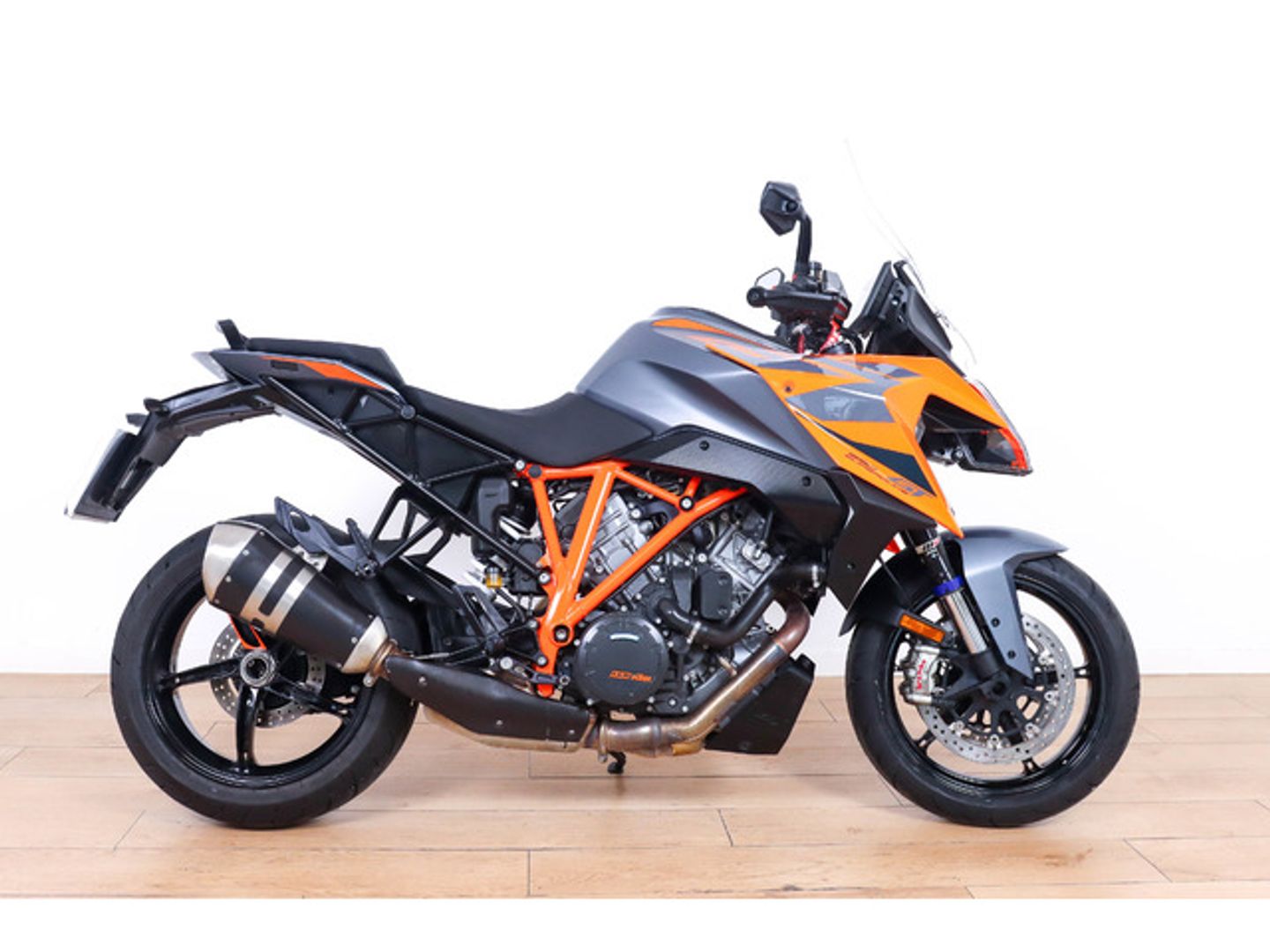 Ktm 1290 Super Duke GT Naranja Motorcycle