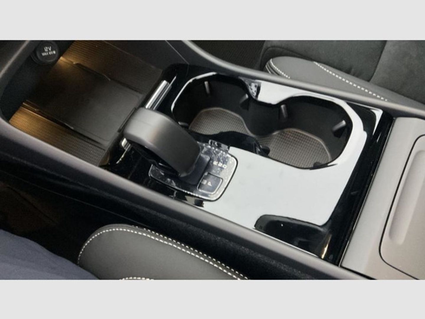 Volvo XC40 P8 Recharge Plus Twin Eléctrico AWD Auto 300 kW (408 CV)