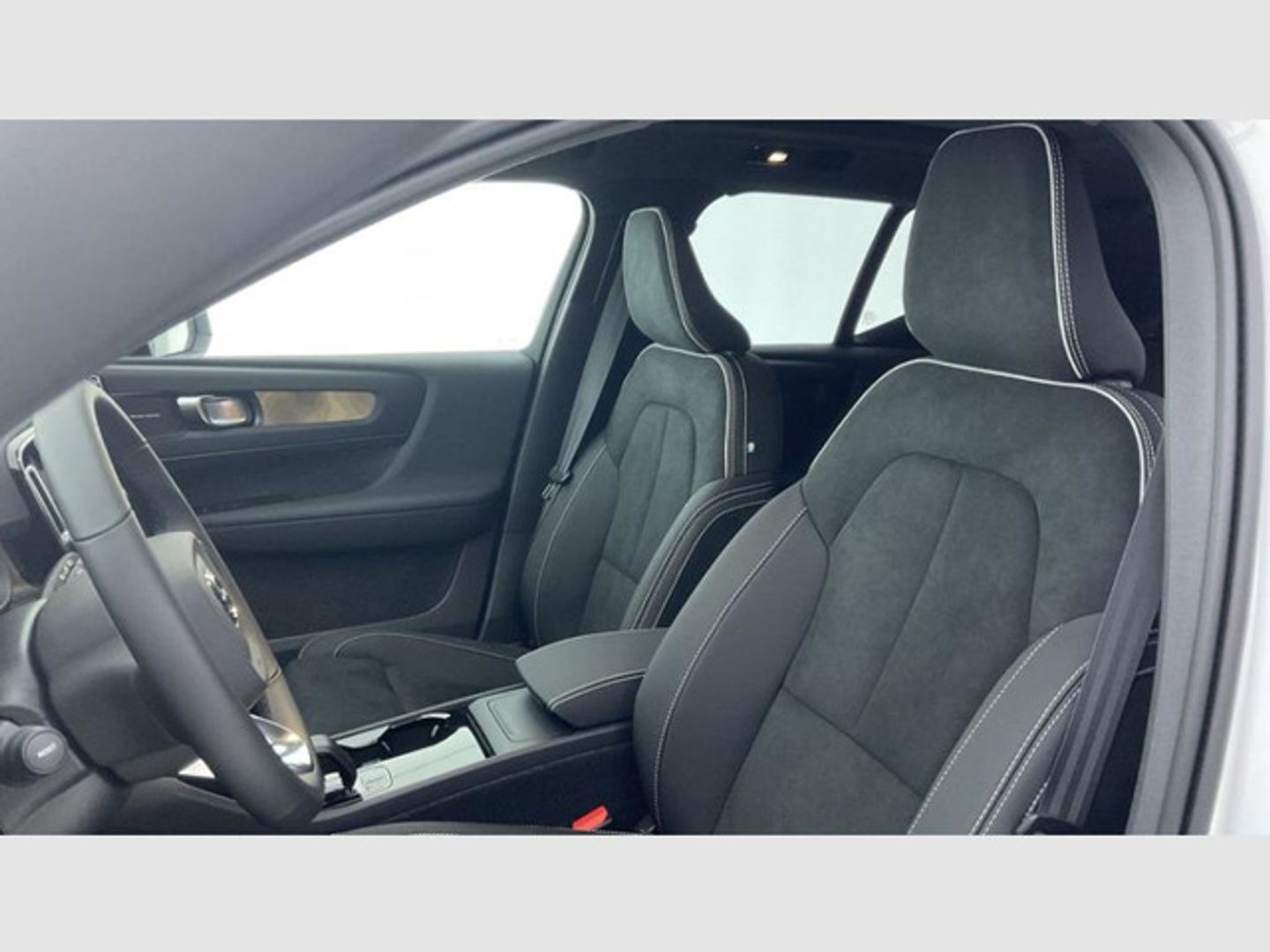 Volvo XC40 P8 Recharge Plus Twin Eléctrico AWD Auto 300 kW (408 CV)