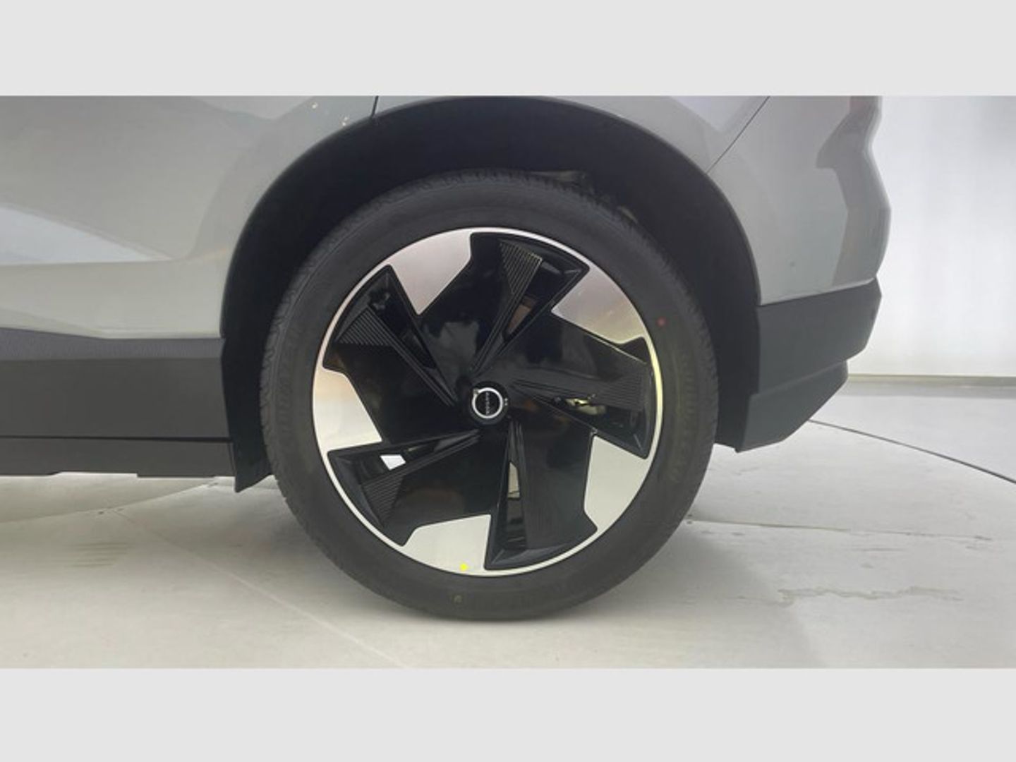 Volvo EX30 Single Motor Extended Range Plus Auto 200 kW (272 CV)