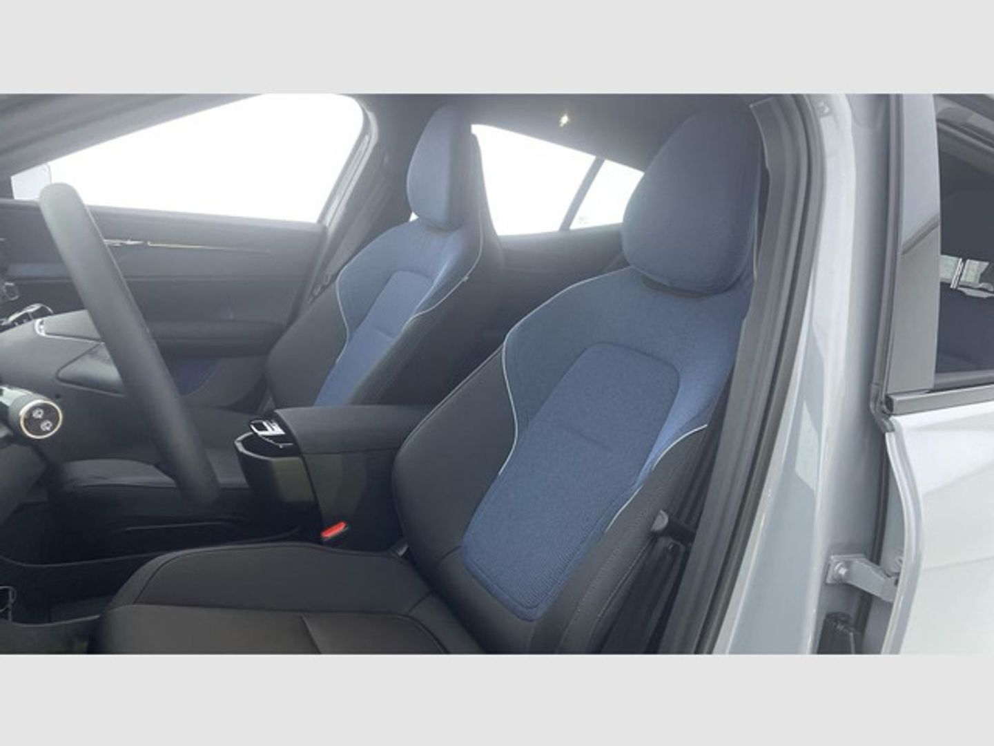 Volvo EX30 Single Motor Extended Range Plus Auto 200 kW (272 CV)