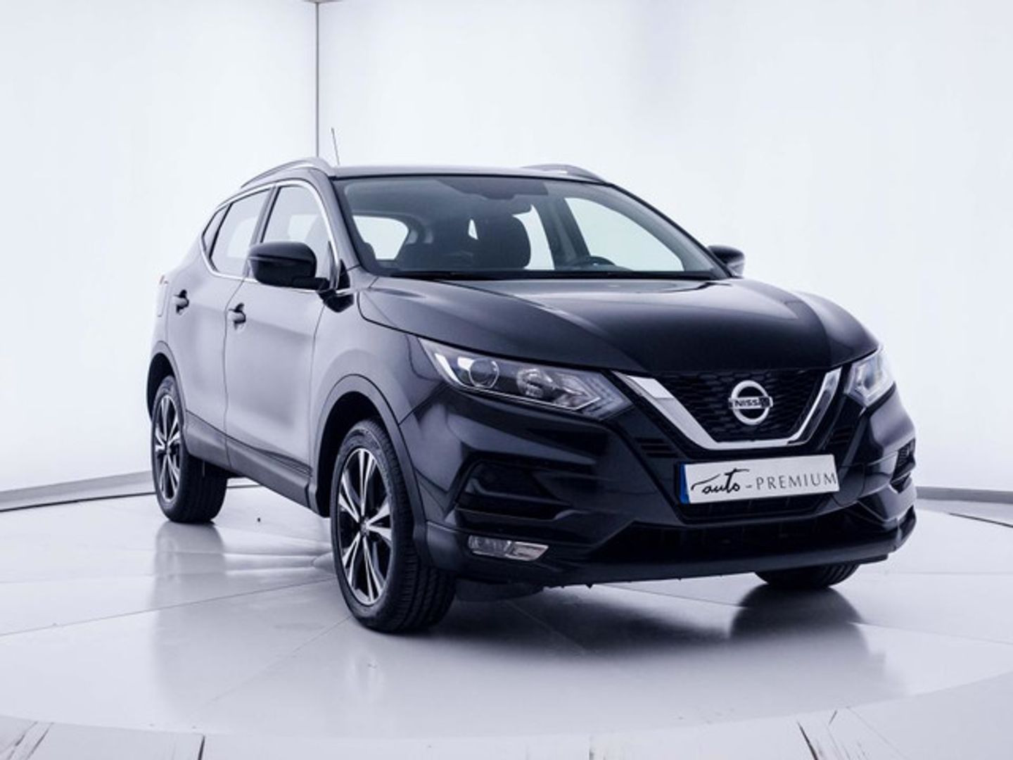 Nissan Qashqai DIG-T 140 Negro SUV