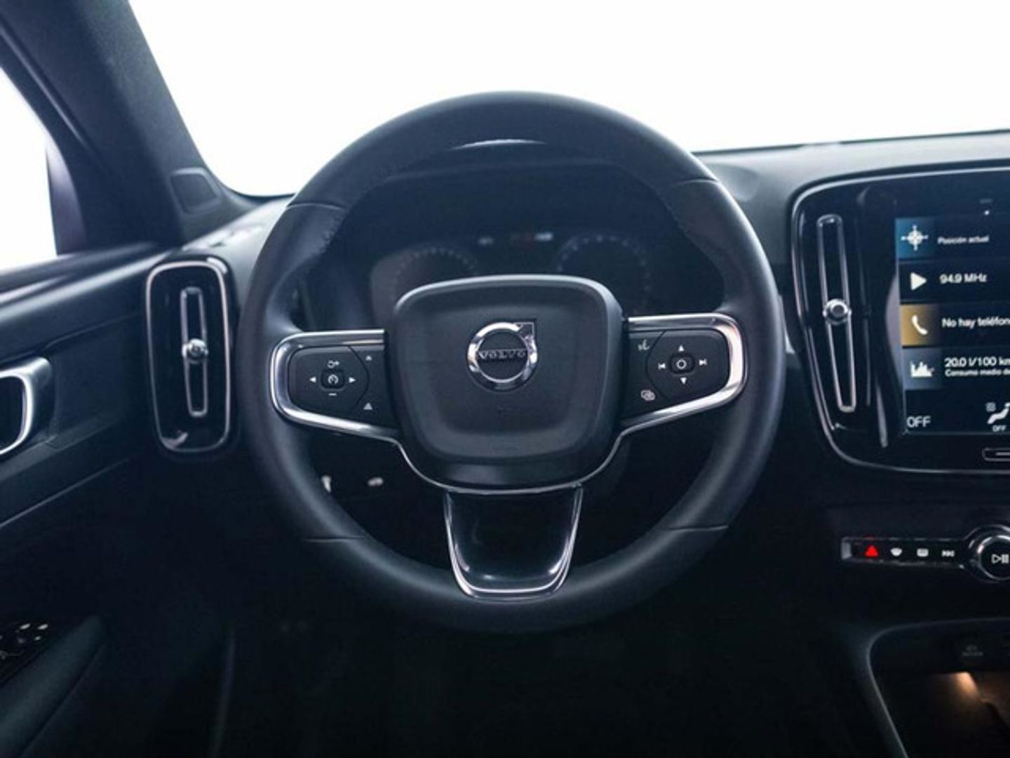 Volvo XC40 T2 Core Auto 95 kW (129 CV)