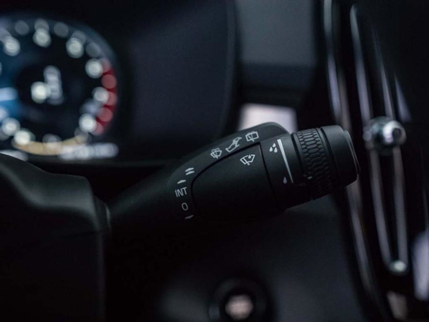 Volvo XC40 T2 Core Auto 95 kW (129 CV)
