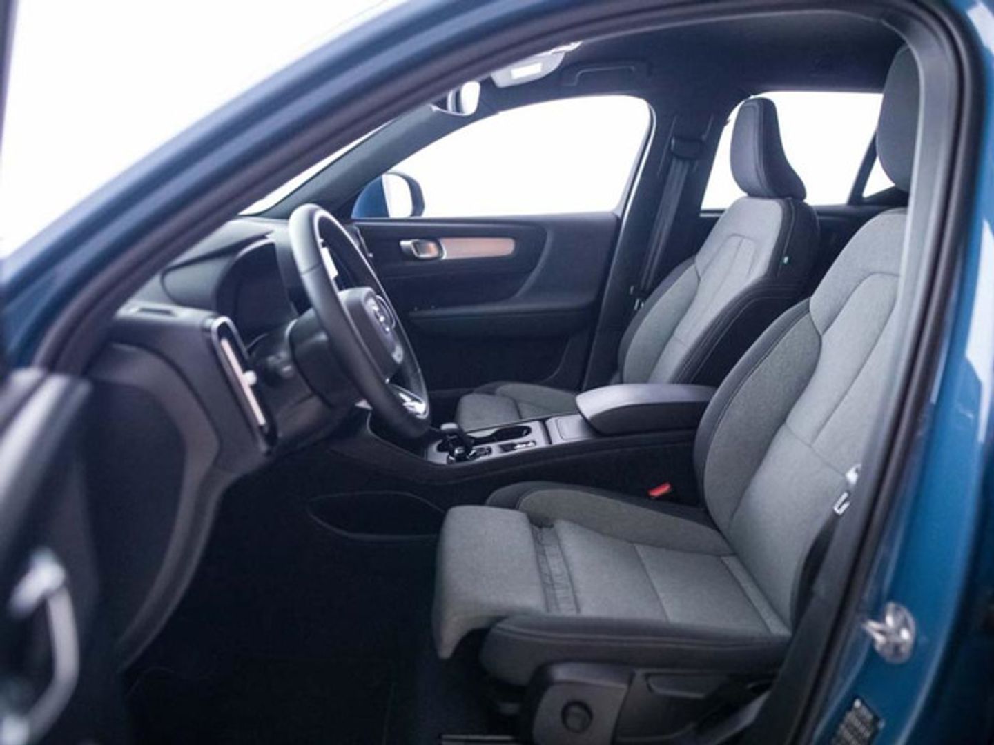 Volvo XC40 T2 Core Auto 95 kW (129 CV)