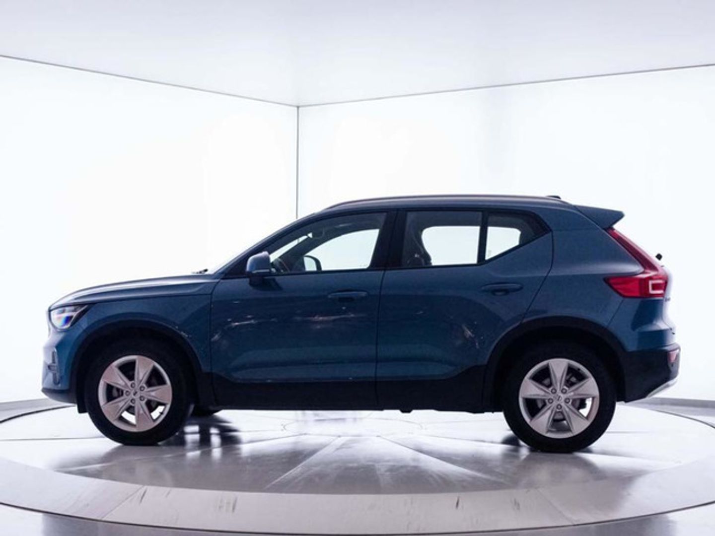 Volvo XC40 T2 Core Auto 95 kW (129 CV)