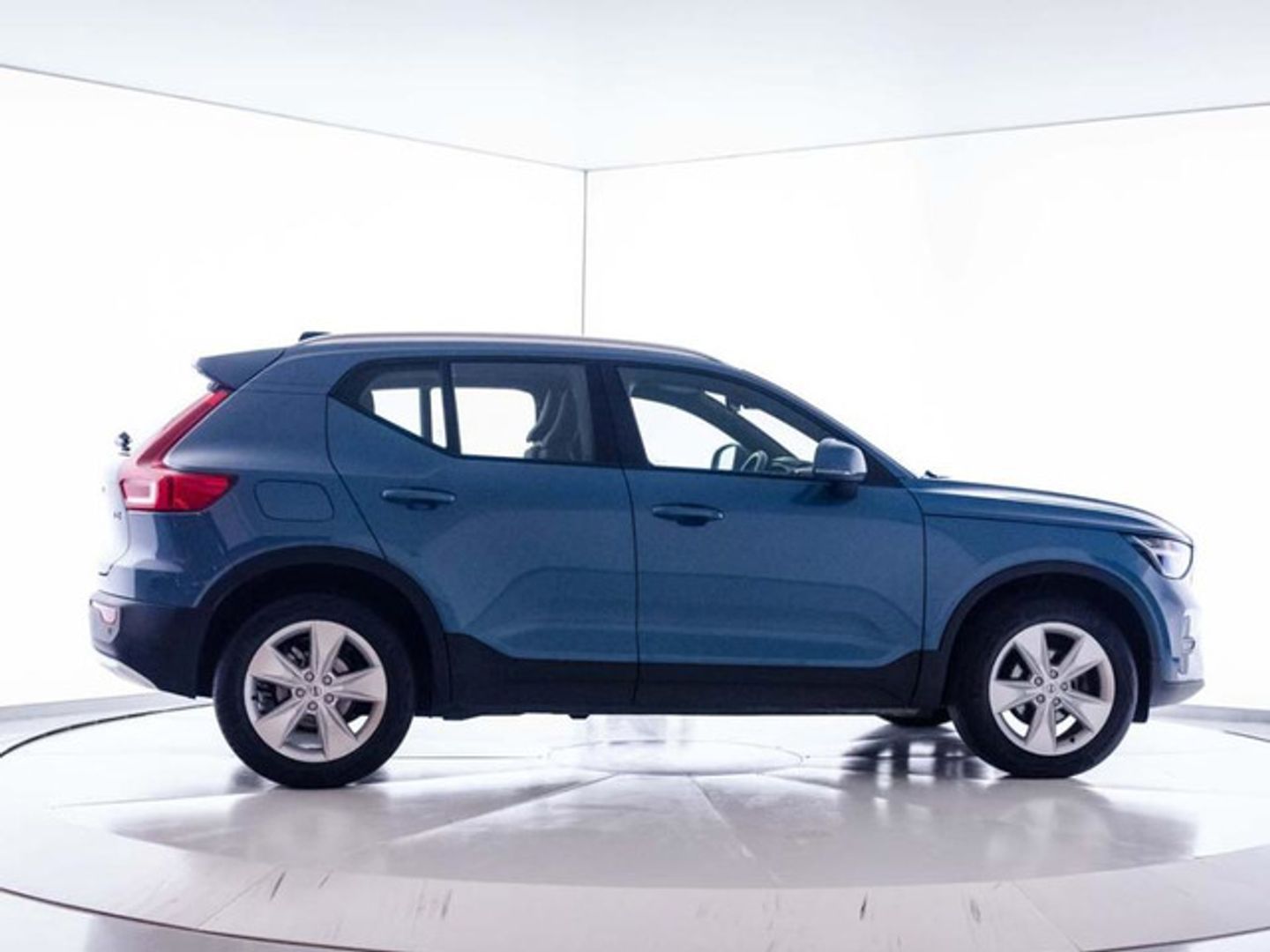 Volvo XC40 T2 Core Auto 95 kW (129 CV)