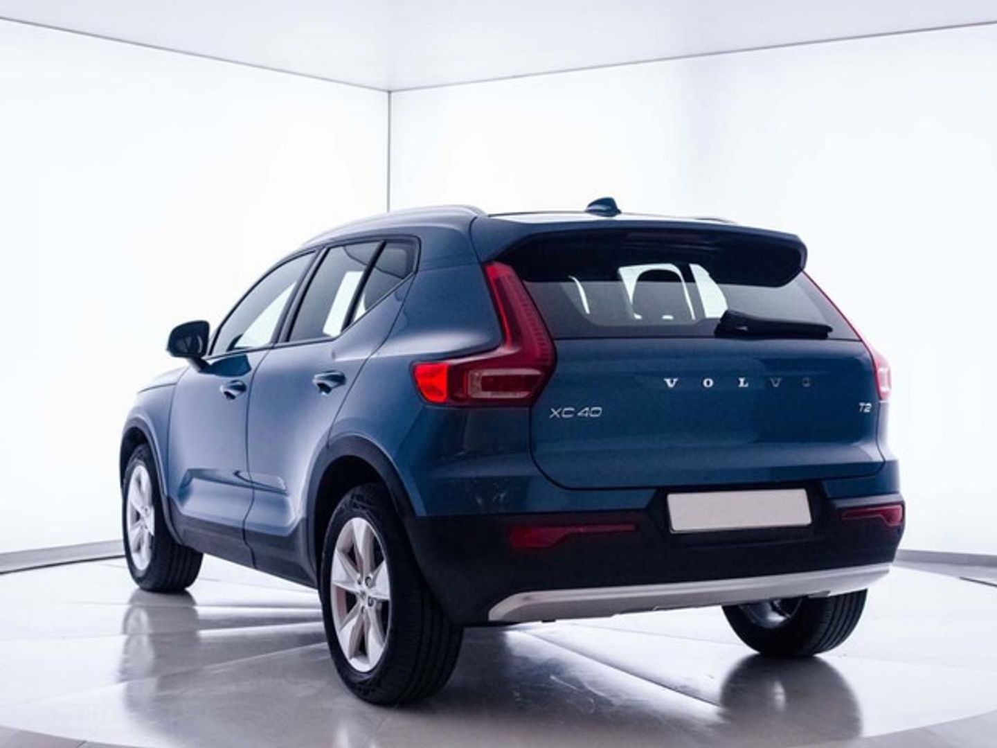 Volvo XC40 T2 Core Auto 95 kW (129 CV)