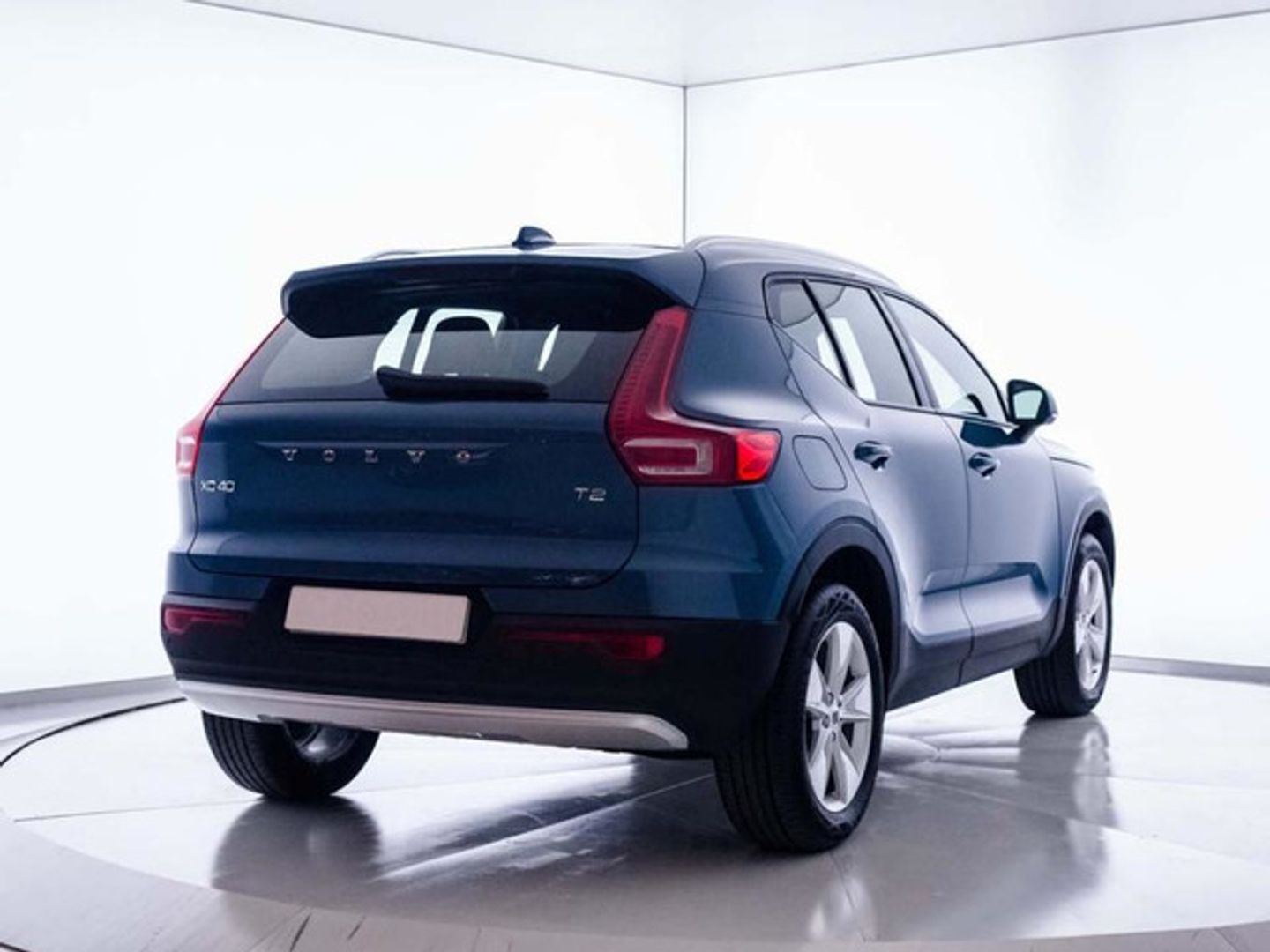 Volvo XC40 T2 Core Auto 95 kW (129 CV)