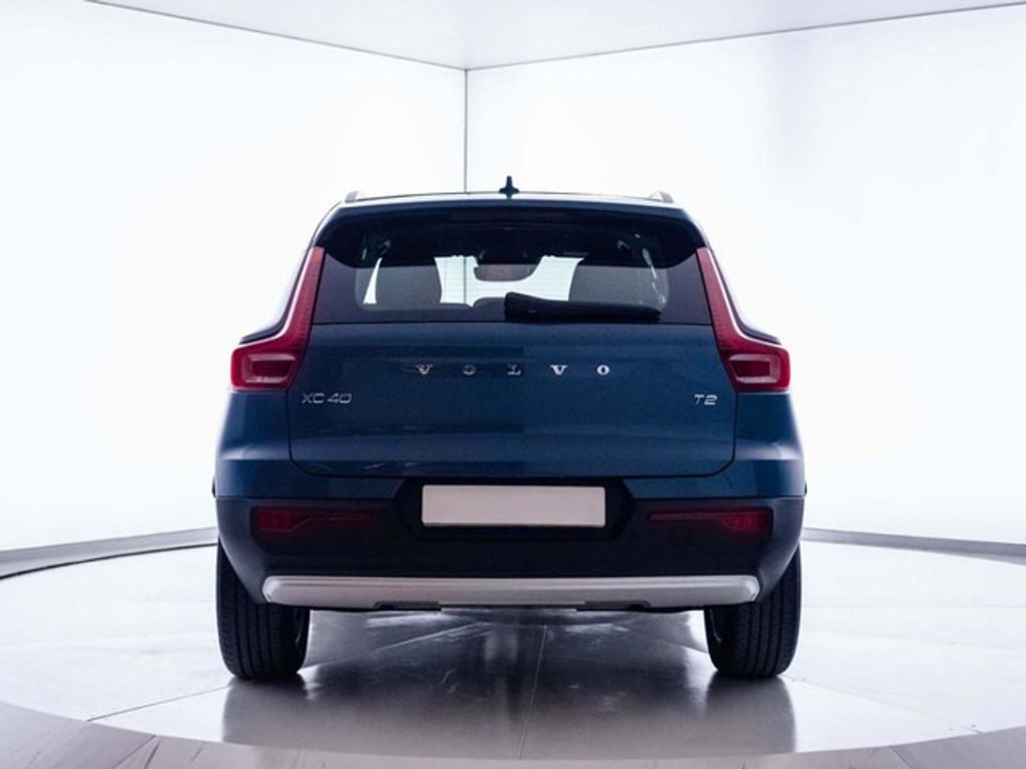 Volvo XC40 T2 Core Auto 95 kW (129 CV)