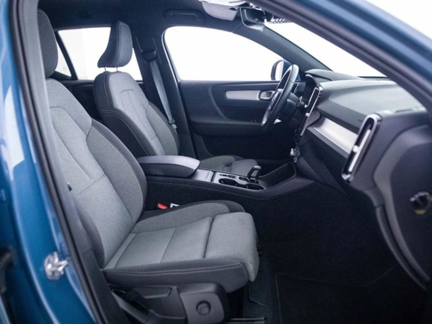 Volvo XC40 T2 Core Auto 95 kW (129 CV)
