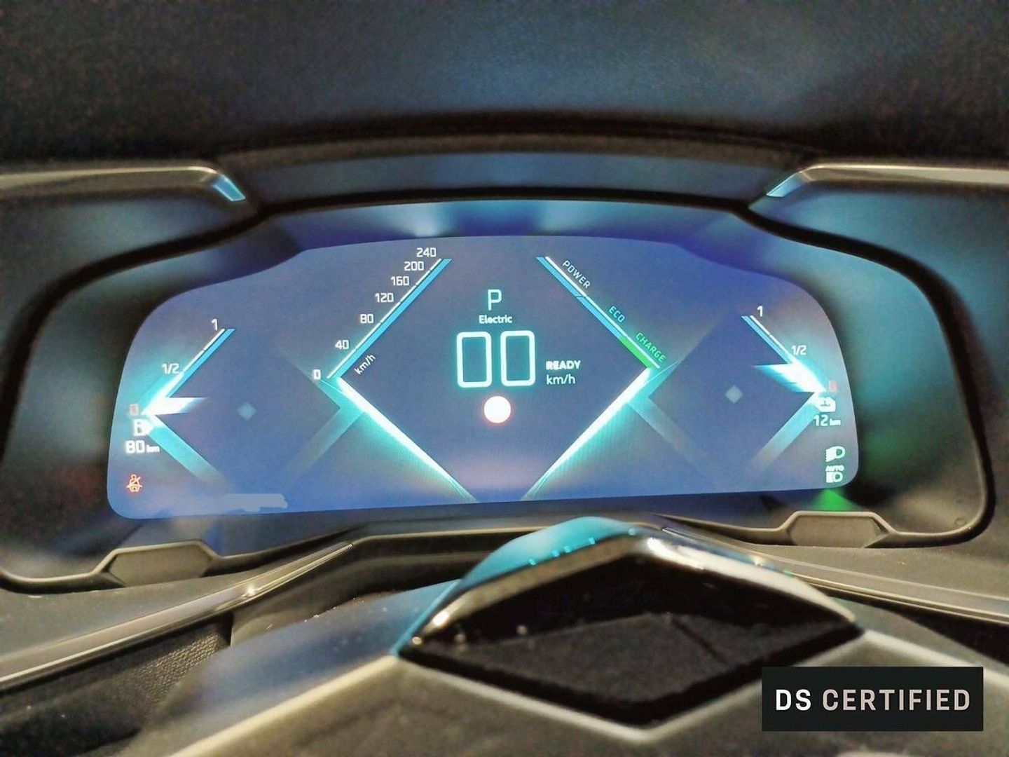 Ds DS7 Crossback E-Tense 300