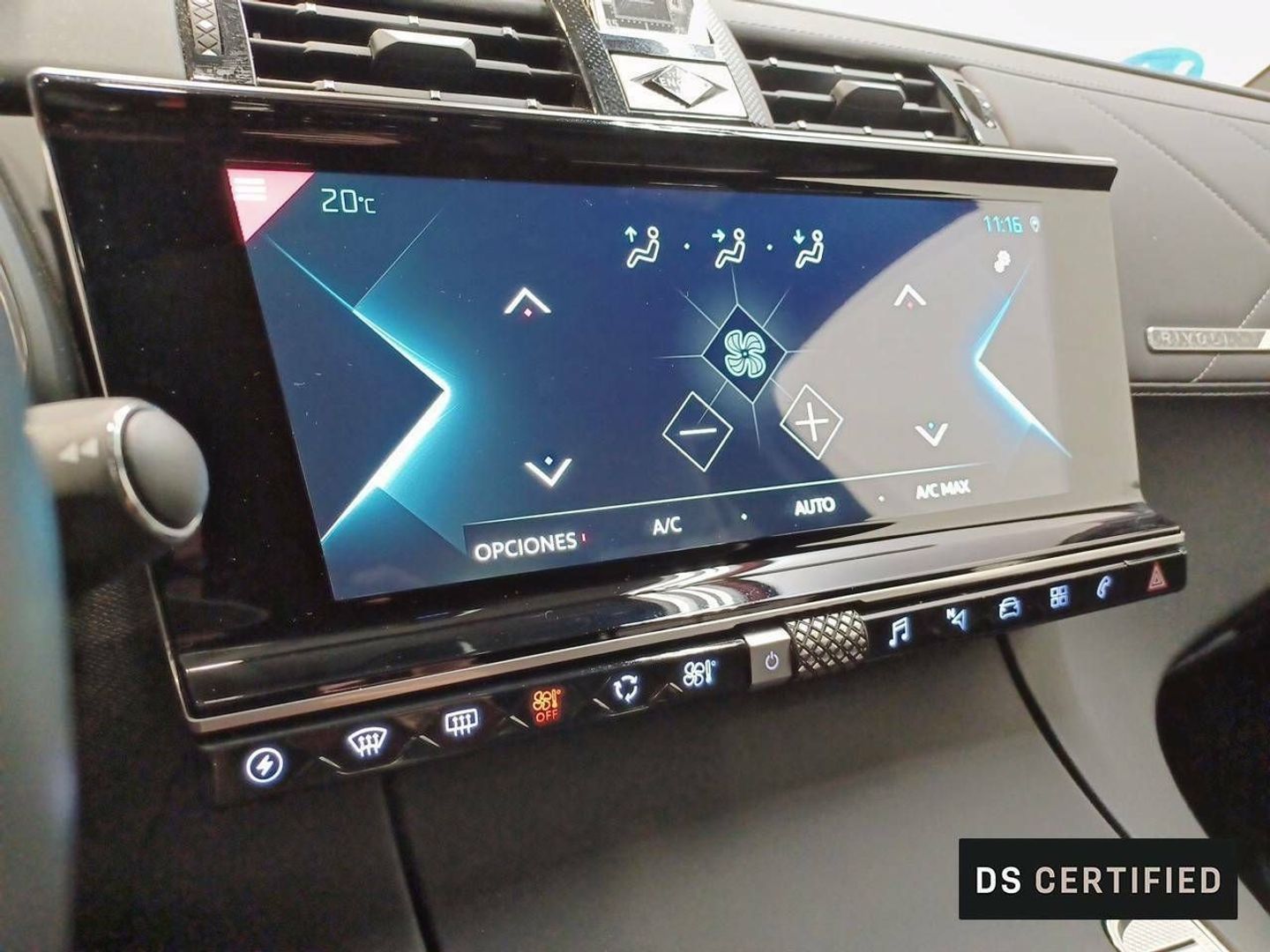 Ds DS7 Crossback E-Tense 300
