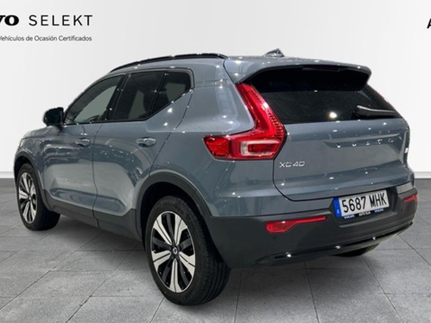 Volvo XC40 T4 Recharge Plus Dark