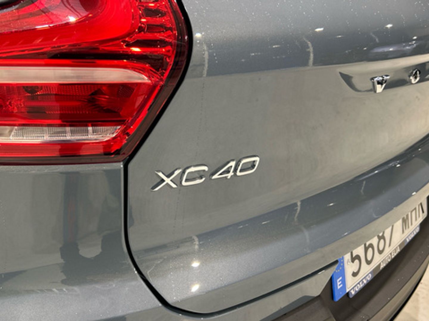 Volvo XC40 T4 Recharge Plus Dark