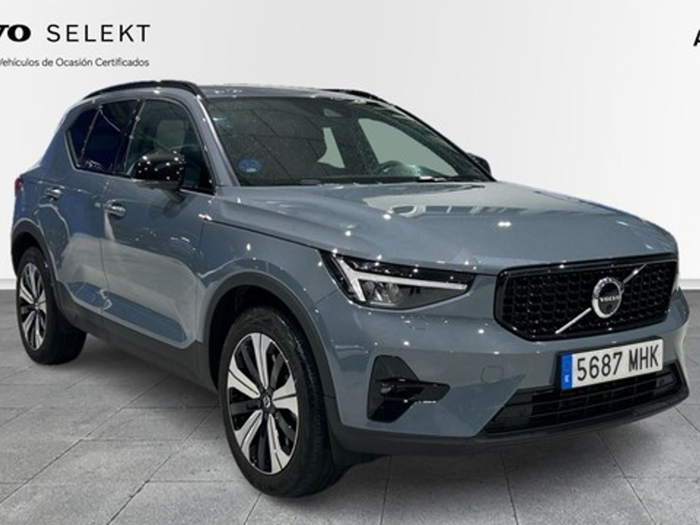 Volvo XC40 T4 Recharge Plus Dark