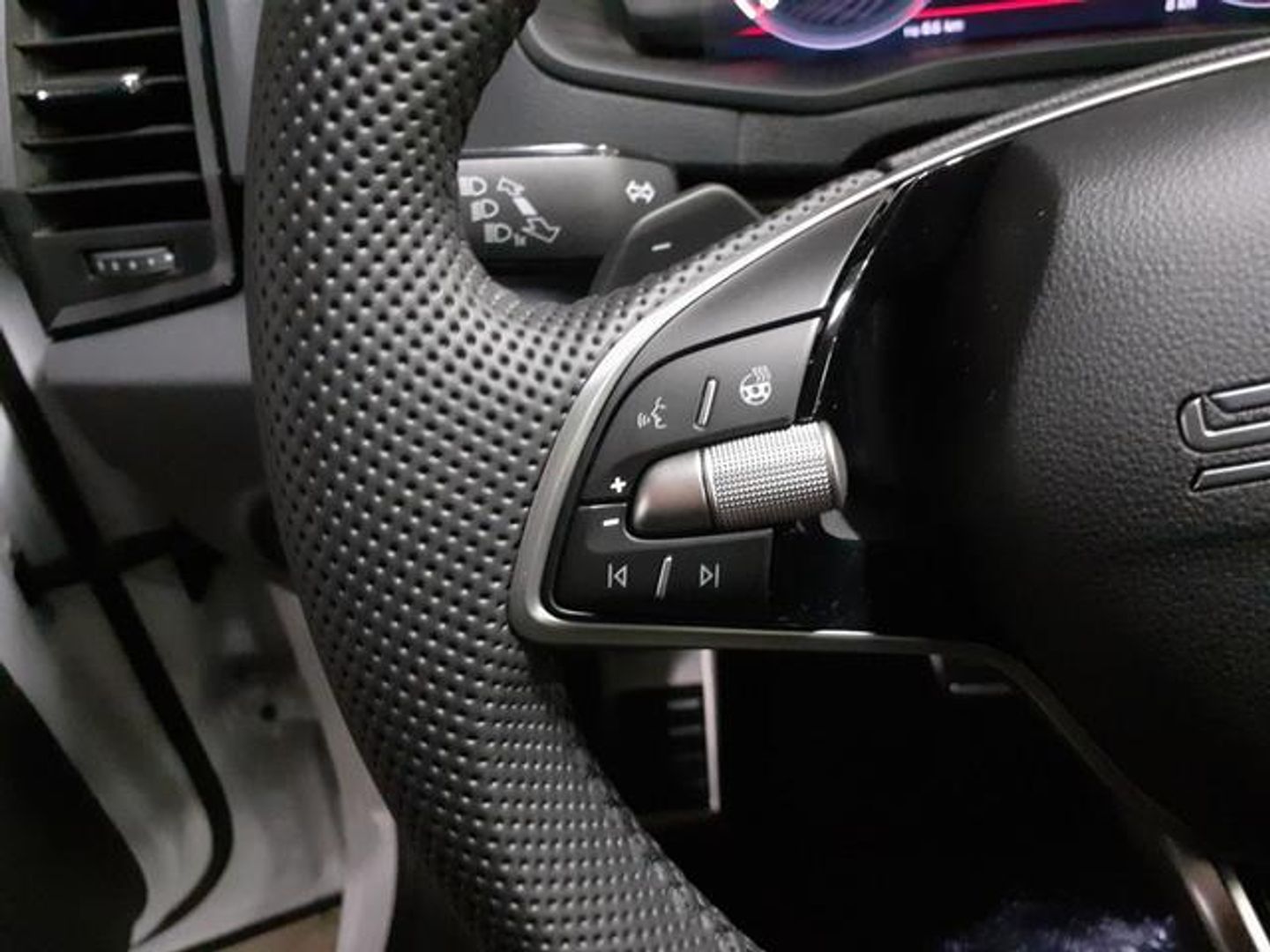 Skoda Karoq 1.5 TSI ACT Sportline DSG 110 kW (150 CV)
