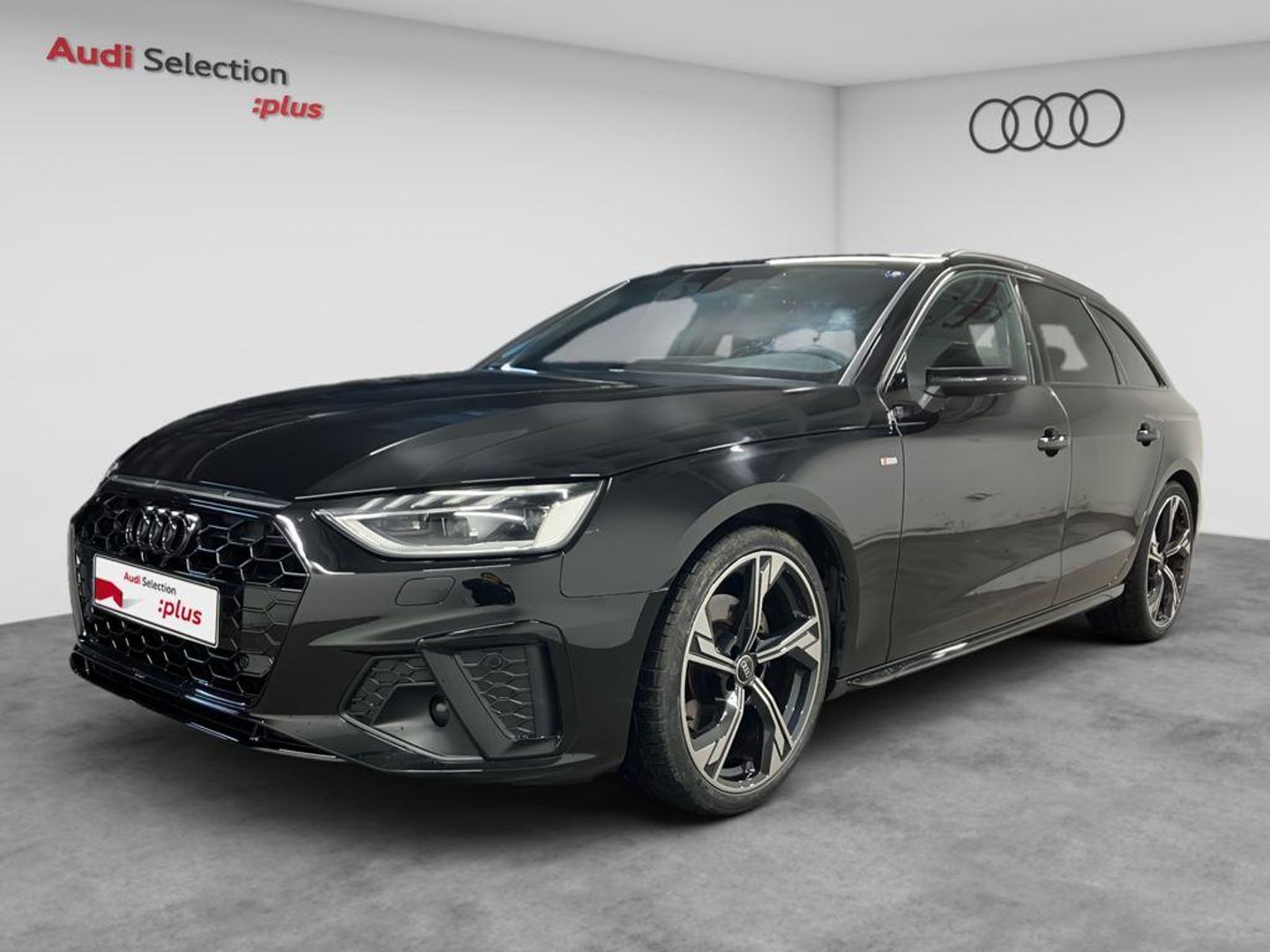 Audi A4 Avant Black line 35 TDI 120 kW (163 CV) S tronic Negro Familiar