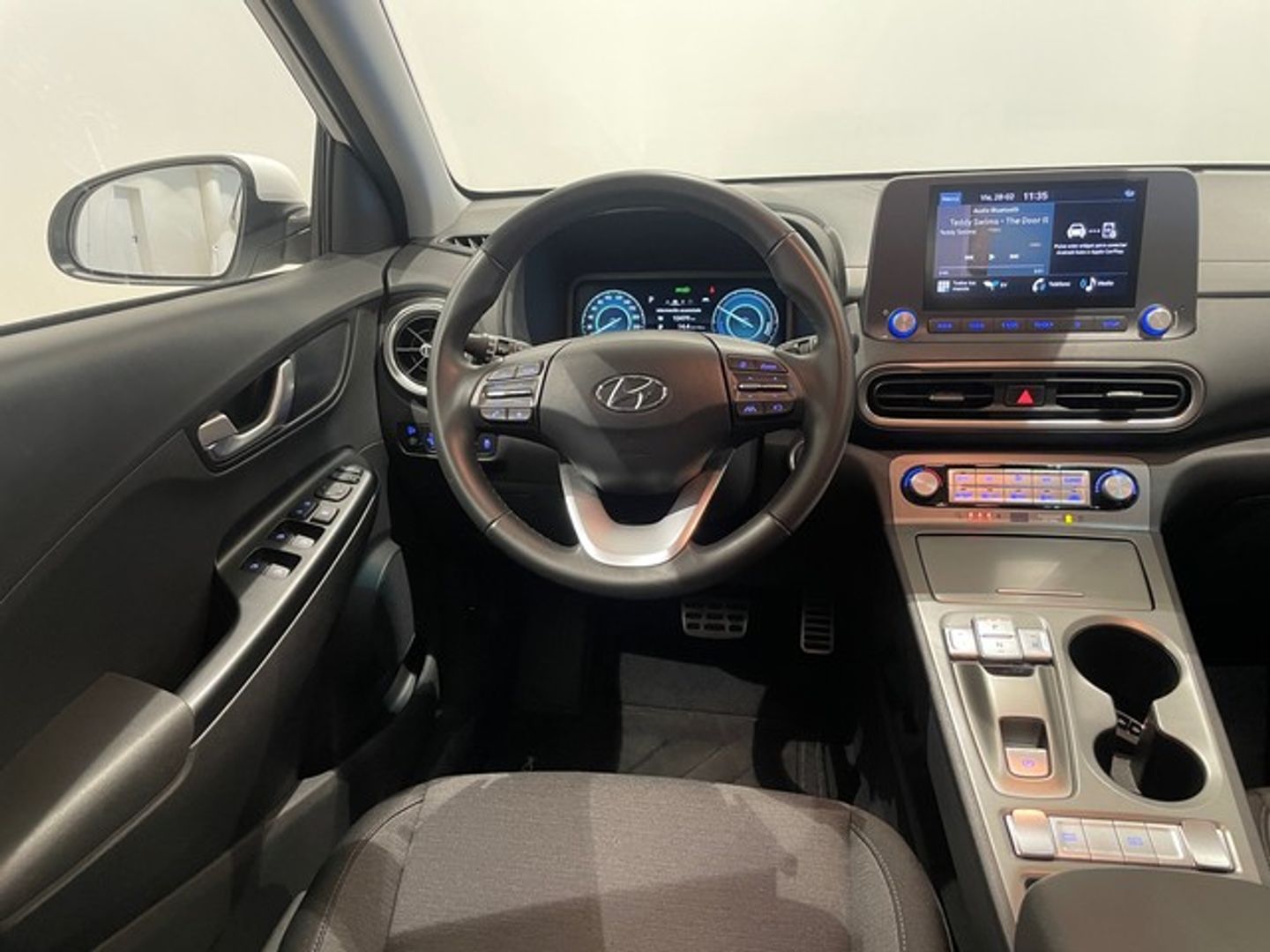 Hyundai Kona EV Maxx