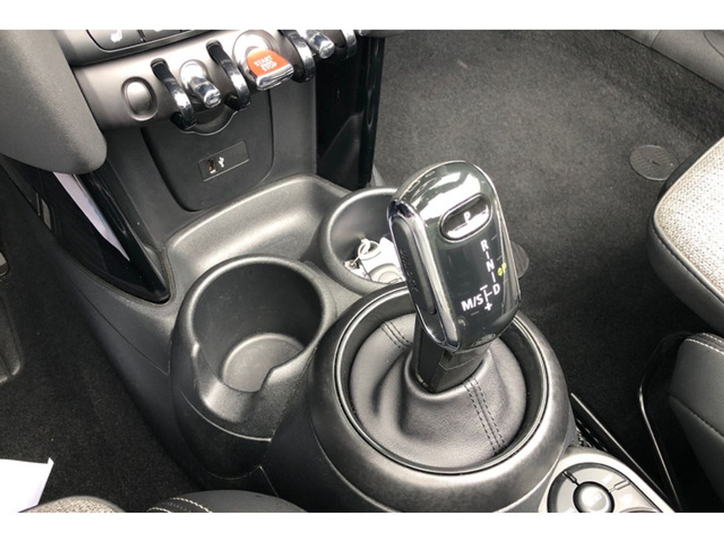 MINI MINI Cabrio Cooper 100 kW (136 CV)