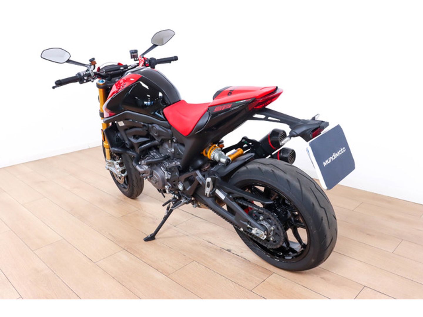 Ducati Monster 937