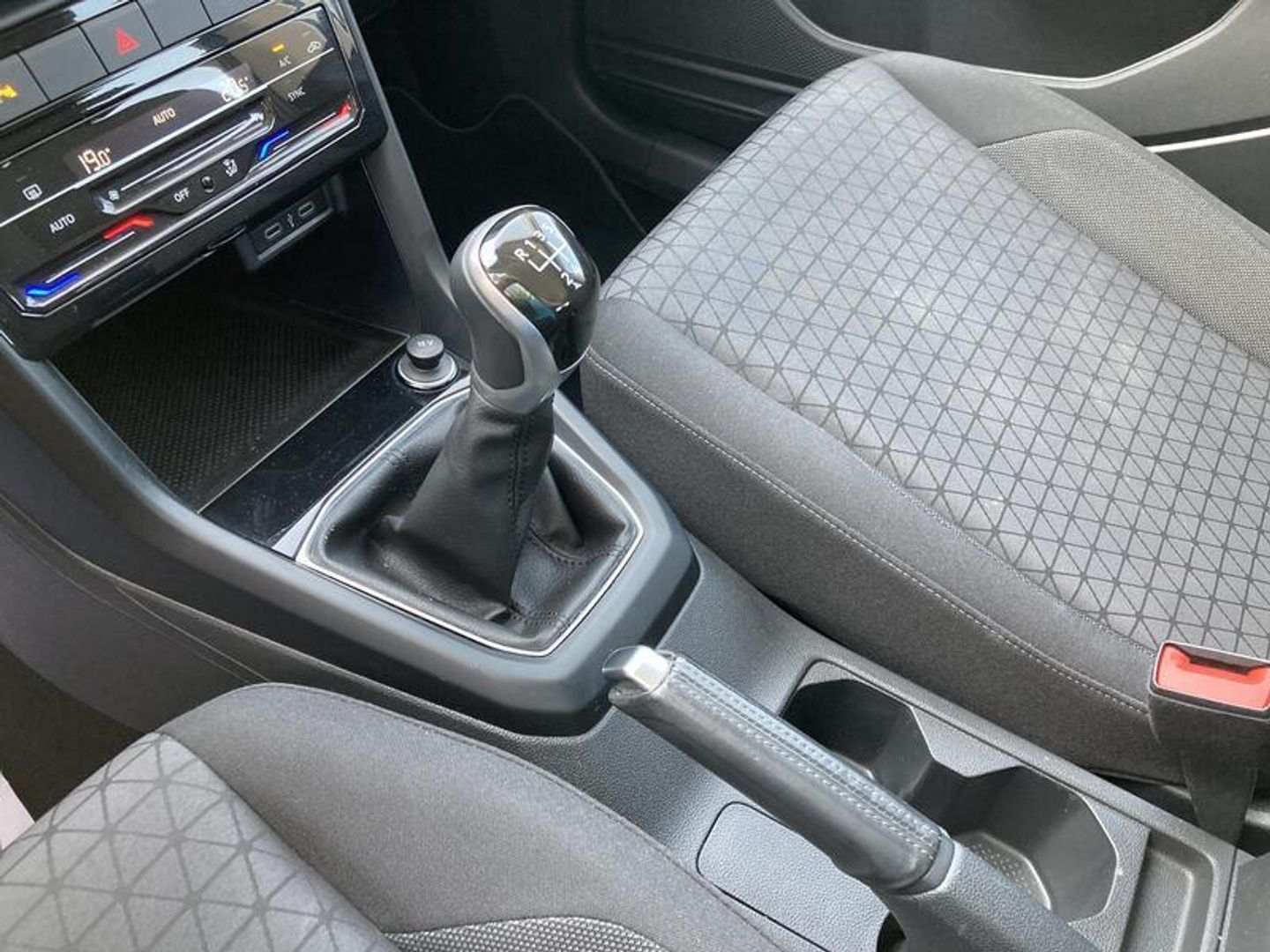 Volkswagen T-Cross Advance 1.0 TSI 70 kW (95 CV)