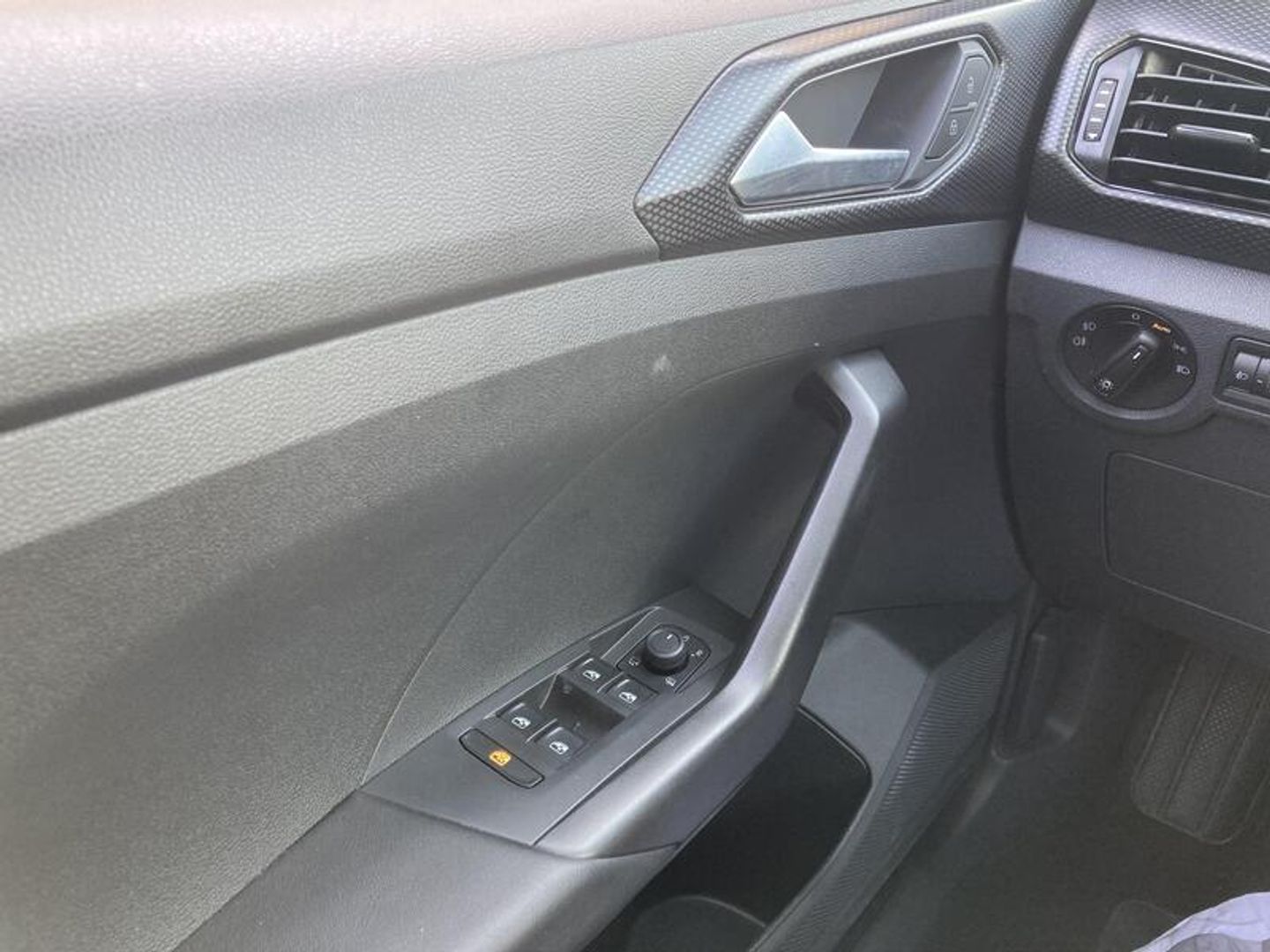 Volkswagen T-Cross Advance 1.0 TSI 70 kW (95 CV)