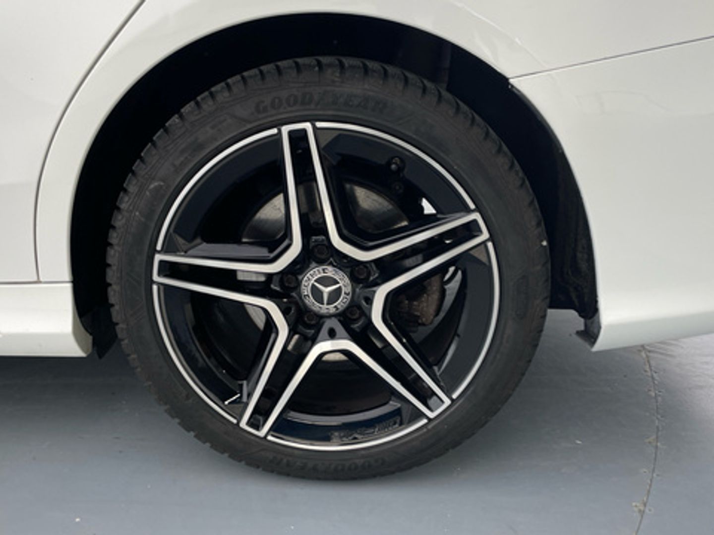 Mercedes-Benz Clase C 200 135 kW (184 CV)