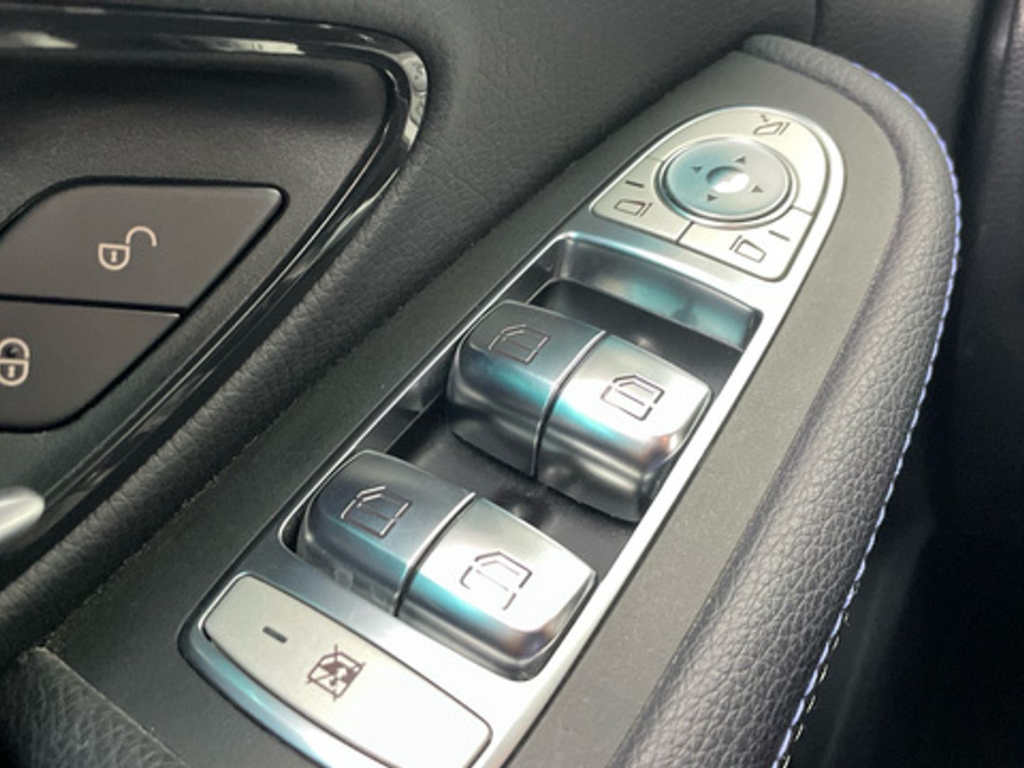 Mercedes-Benz Clase C 200 135 kW (184 CV)