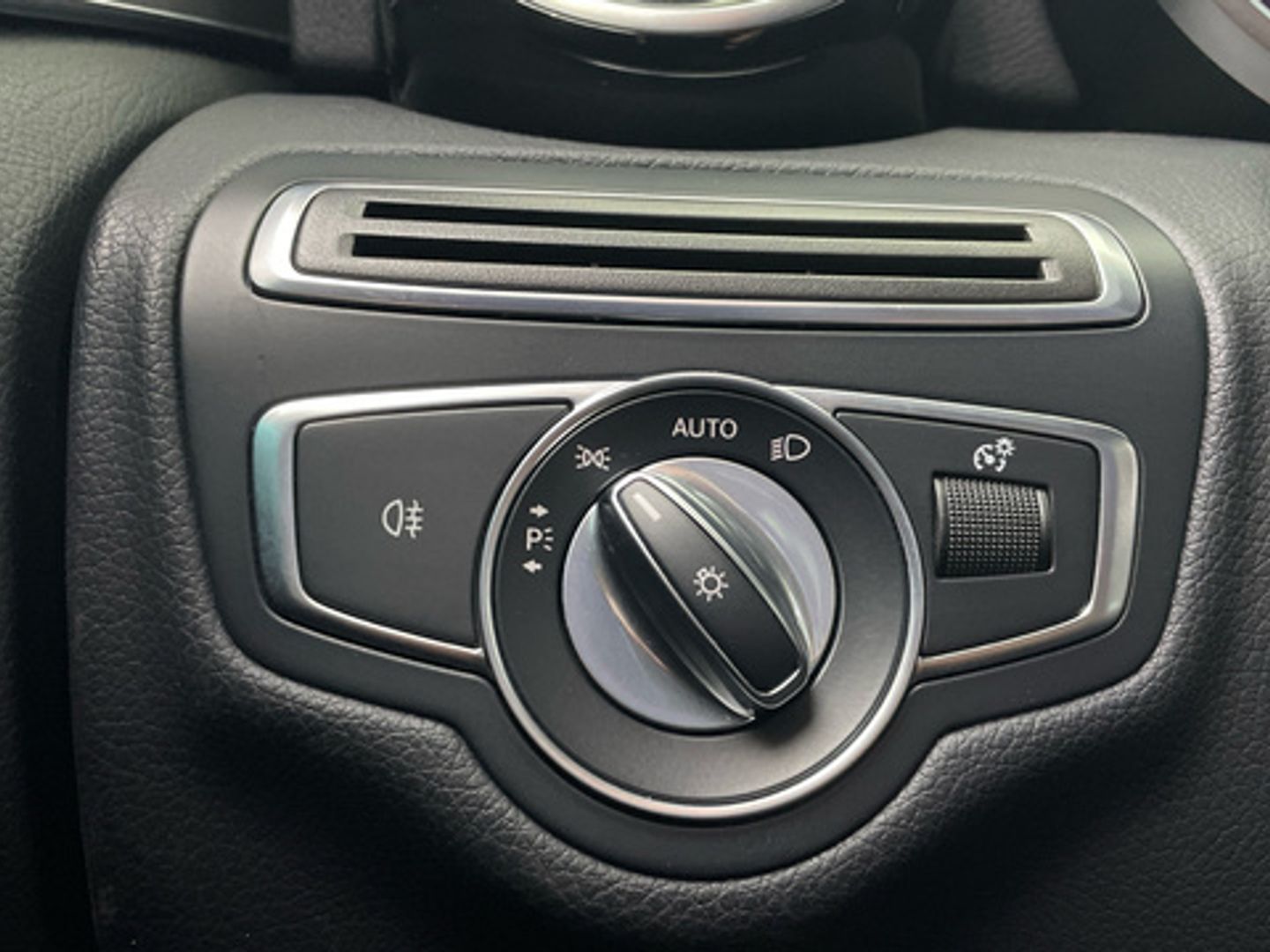 Mercedes-Benz Clase C 200 135 kW (184 CV)