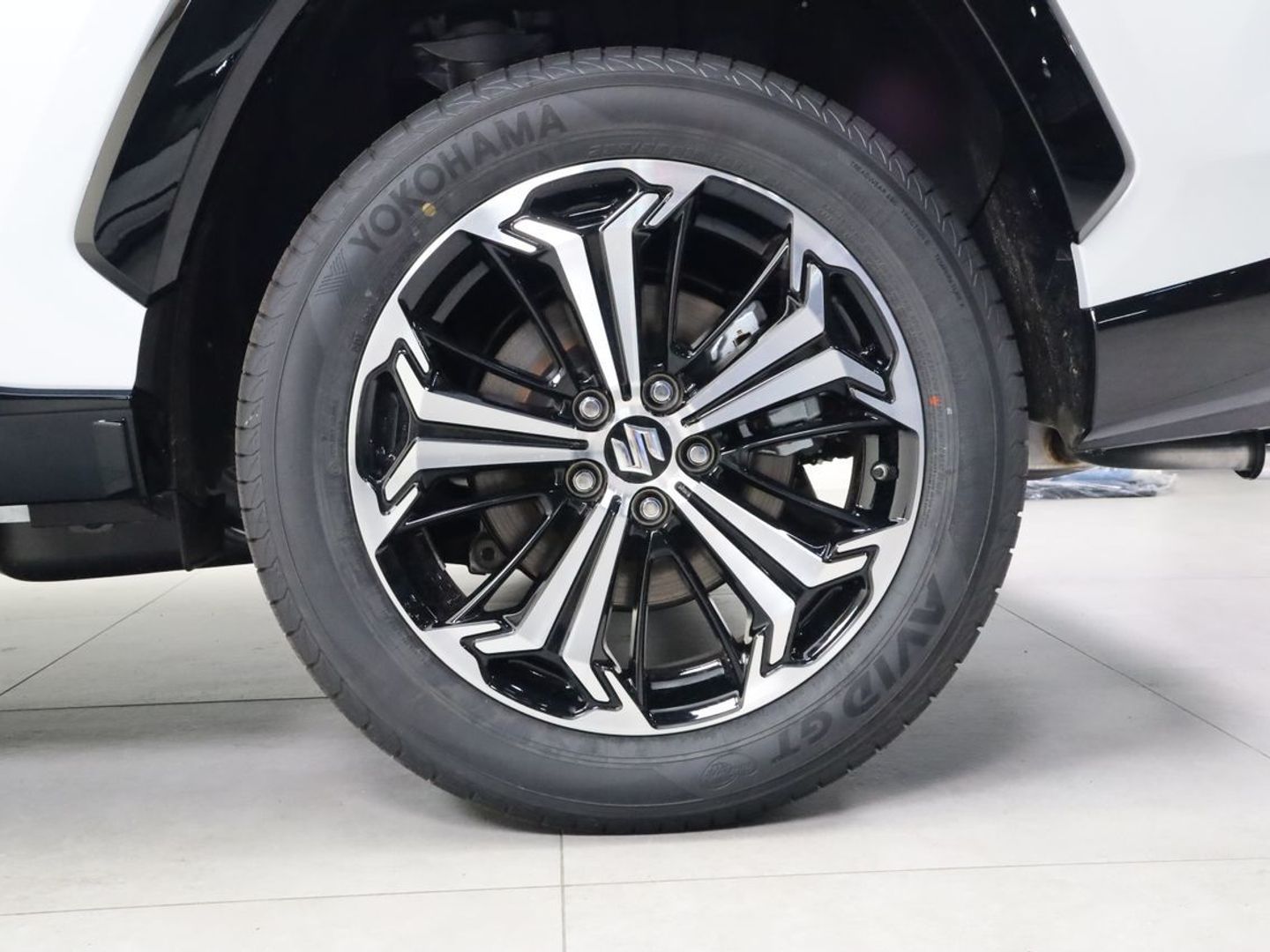 Suzuki Across 2.5 PHEV 4WD 225 kW (306 CV)