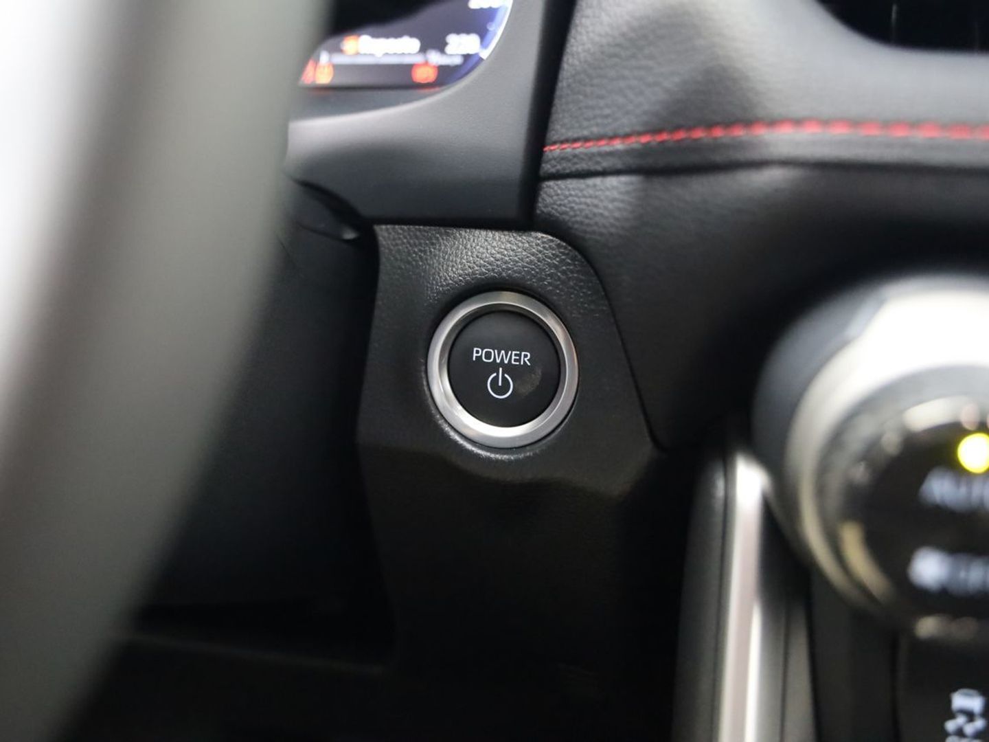 Suzuki Across 2.5 PHEV 4WD 225 kW (306 CV)