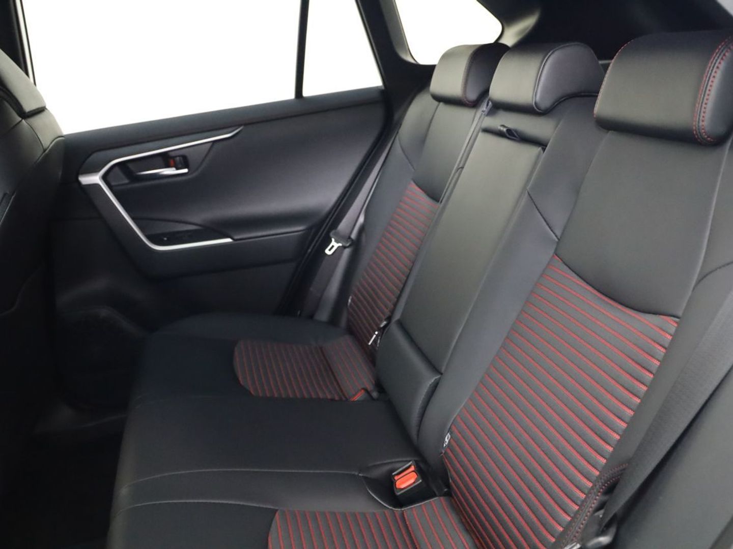 Suzuki Across 2.5 PHEV 4WD 225 kW (306 CV)