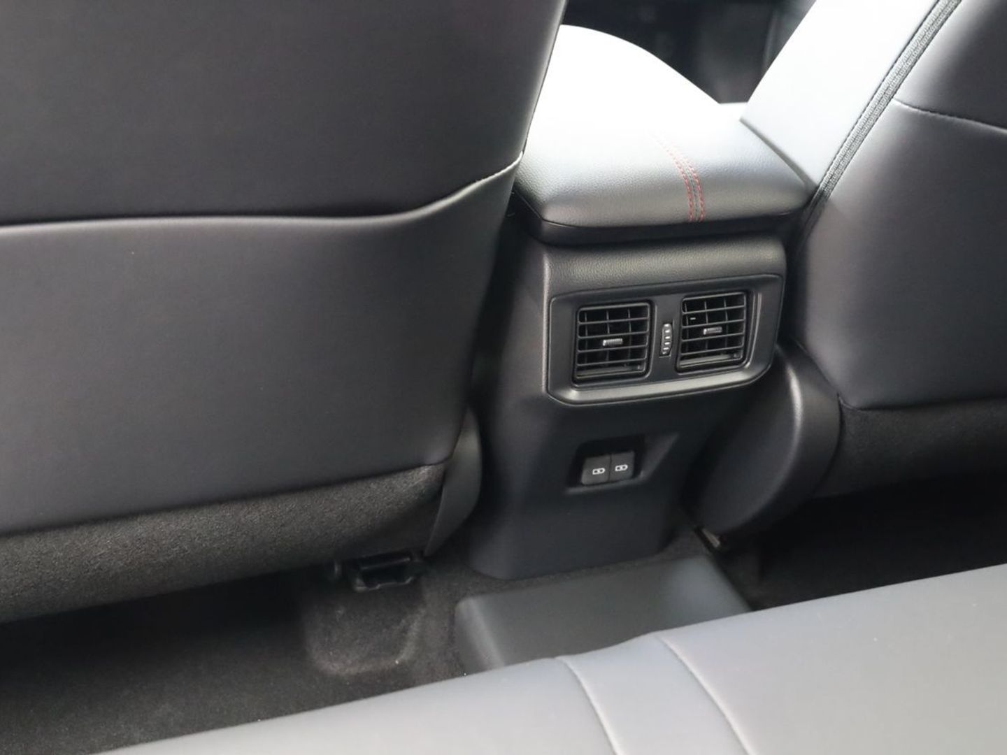 Suzuki Across 2.5 PHEV 4WD 225 kW (306 CV)