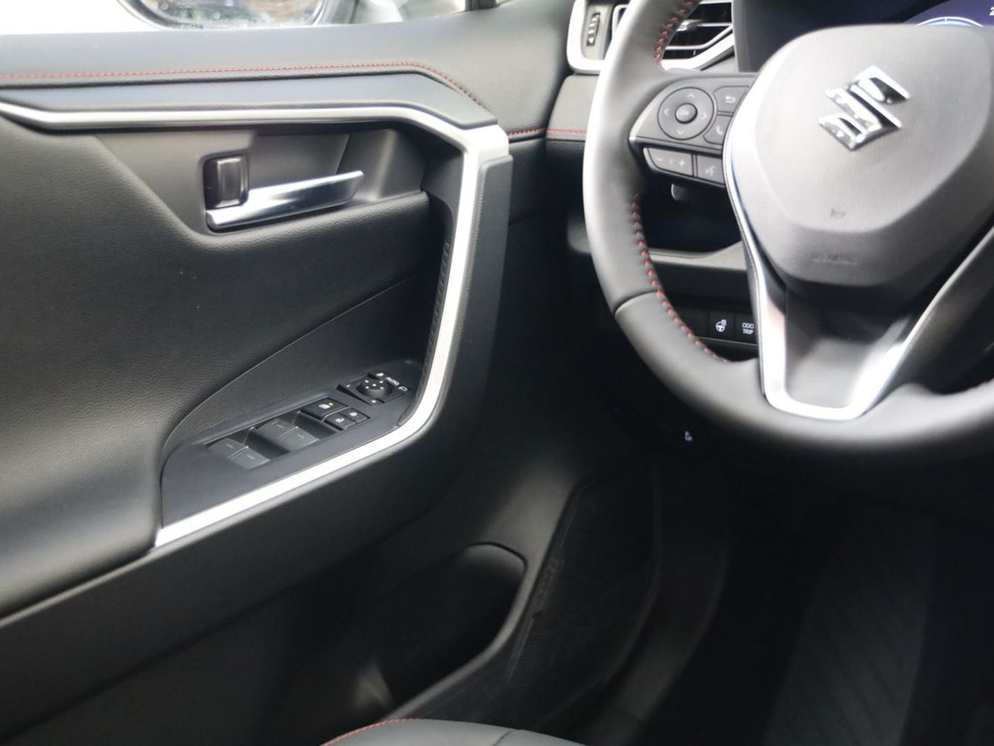 Suzuki Across 2.5 PHEV 4WD 225 kW (306 CV)