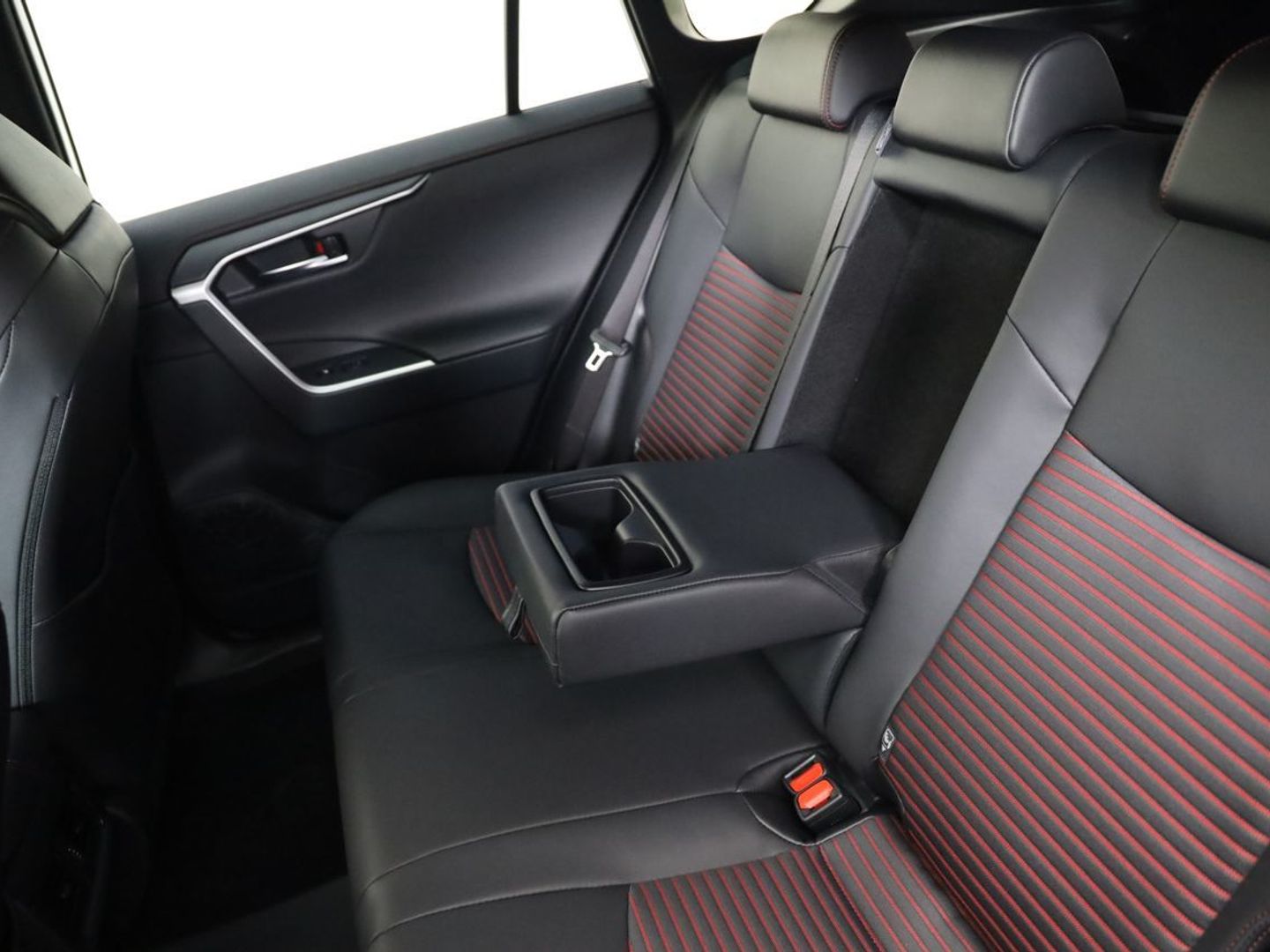 Suzuki Across 2.5 PHEV 4WD 225 kW (306 CV)