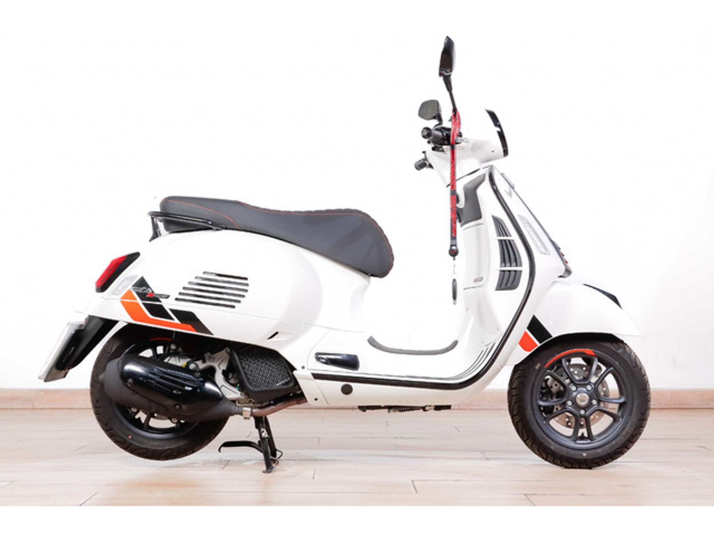 Vespa GTS 125 SUPERSPORT Blanco Motorcycle